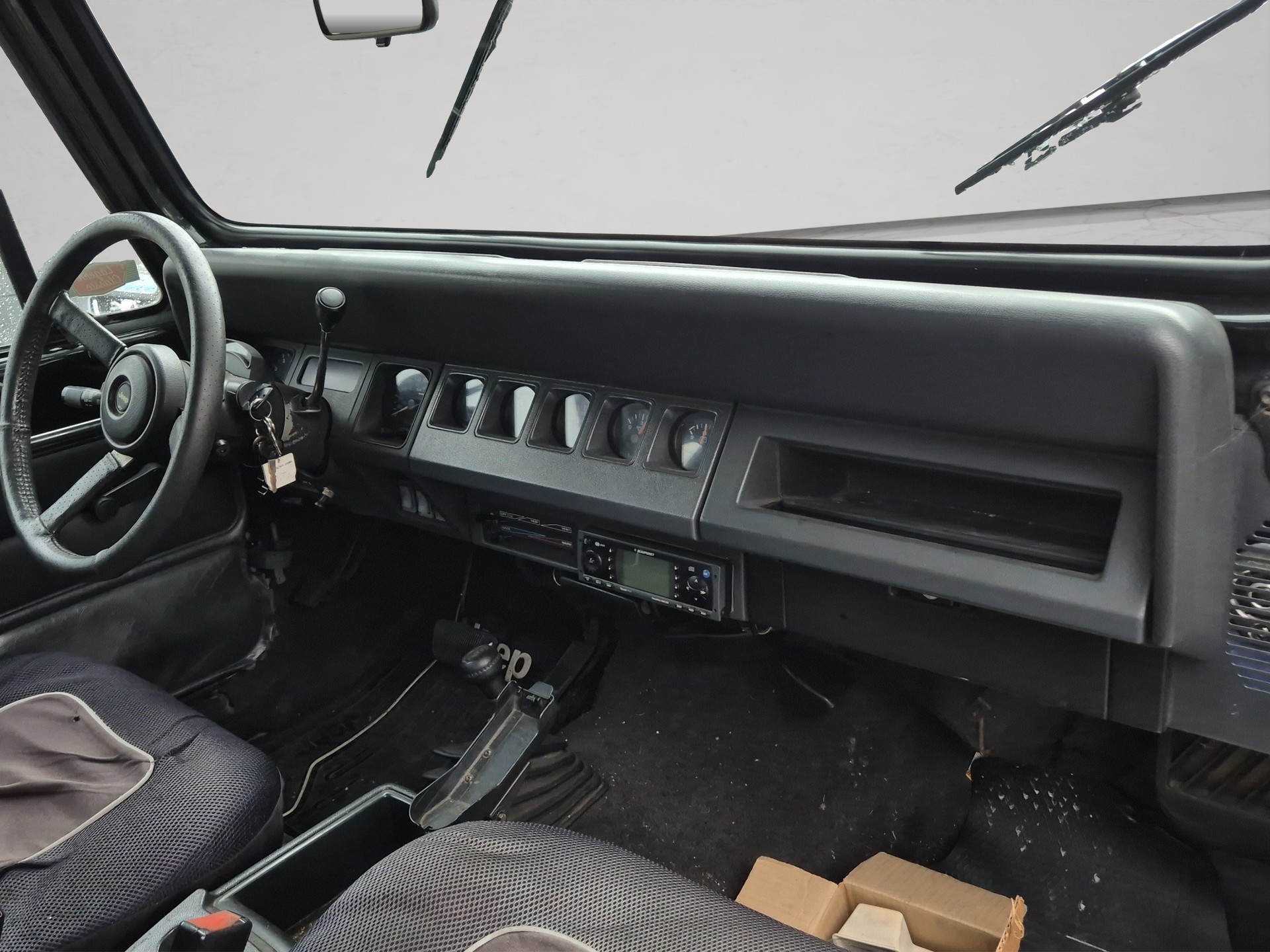 JEEP Wrangler 4.0 Laredo Automatic-image-11