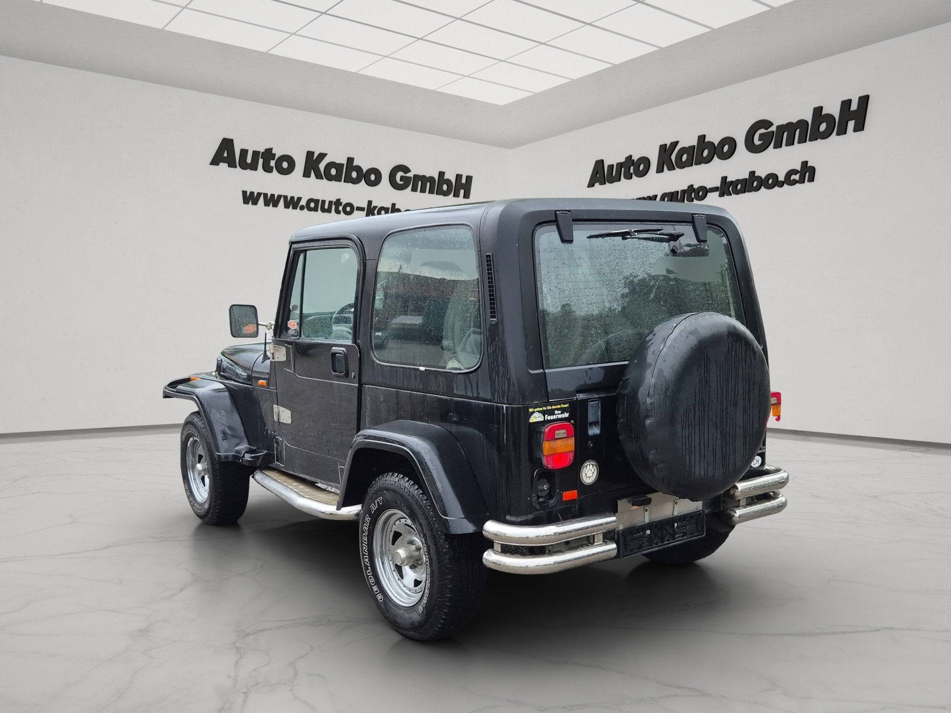 JEEP Wrangler 4.0 Laredo Automatic-image-4