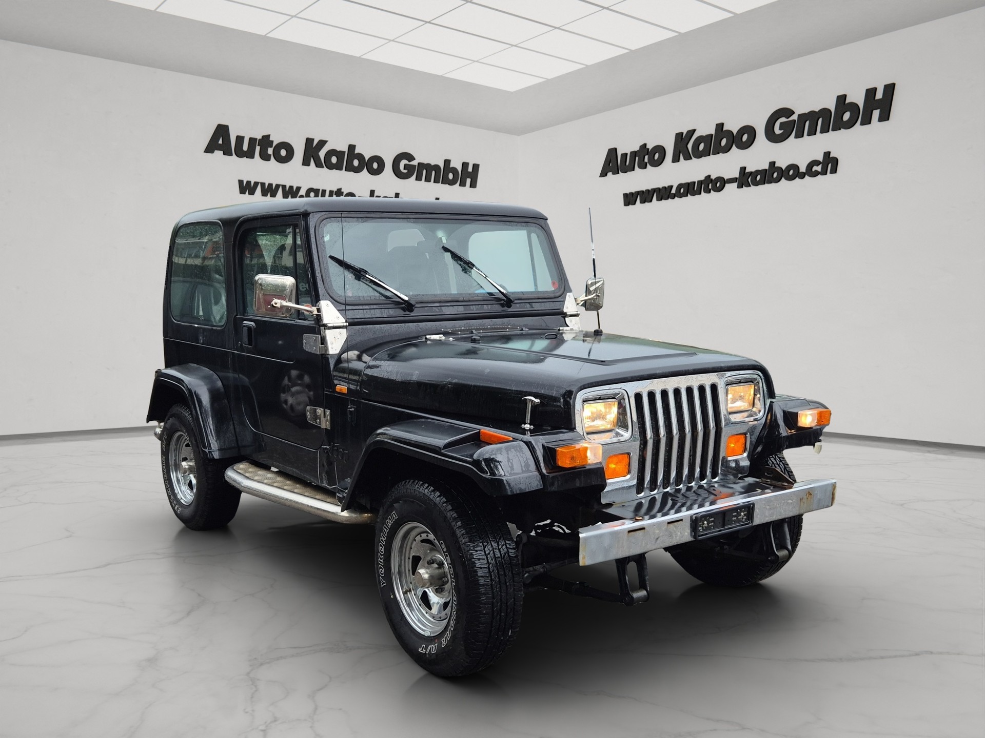 JEEP Wrangler 4.0 Laredo Automatic-image-3