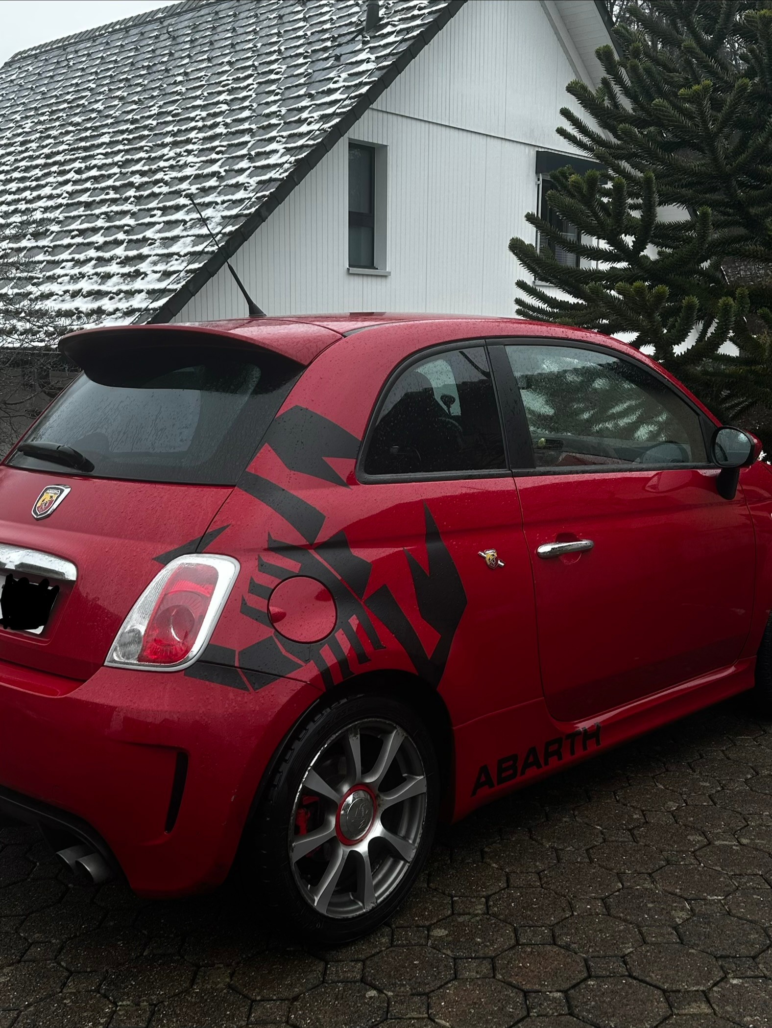 FIAT 500 Abarth-image-2