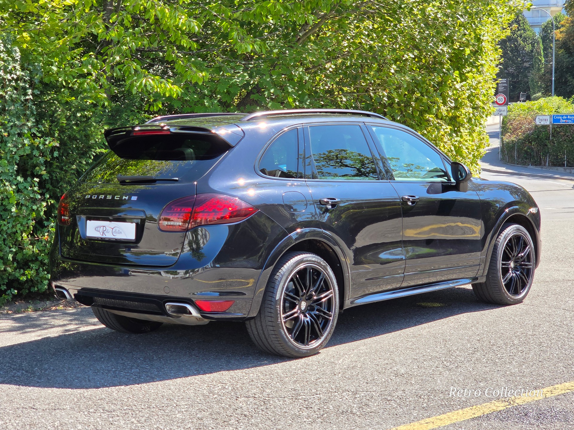 PORSCHE Cayenne Diesel - voiture CH - bon état - équipement complet - GPS - toit ouvrant - expertisée 07.2026.-image-4