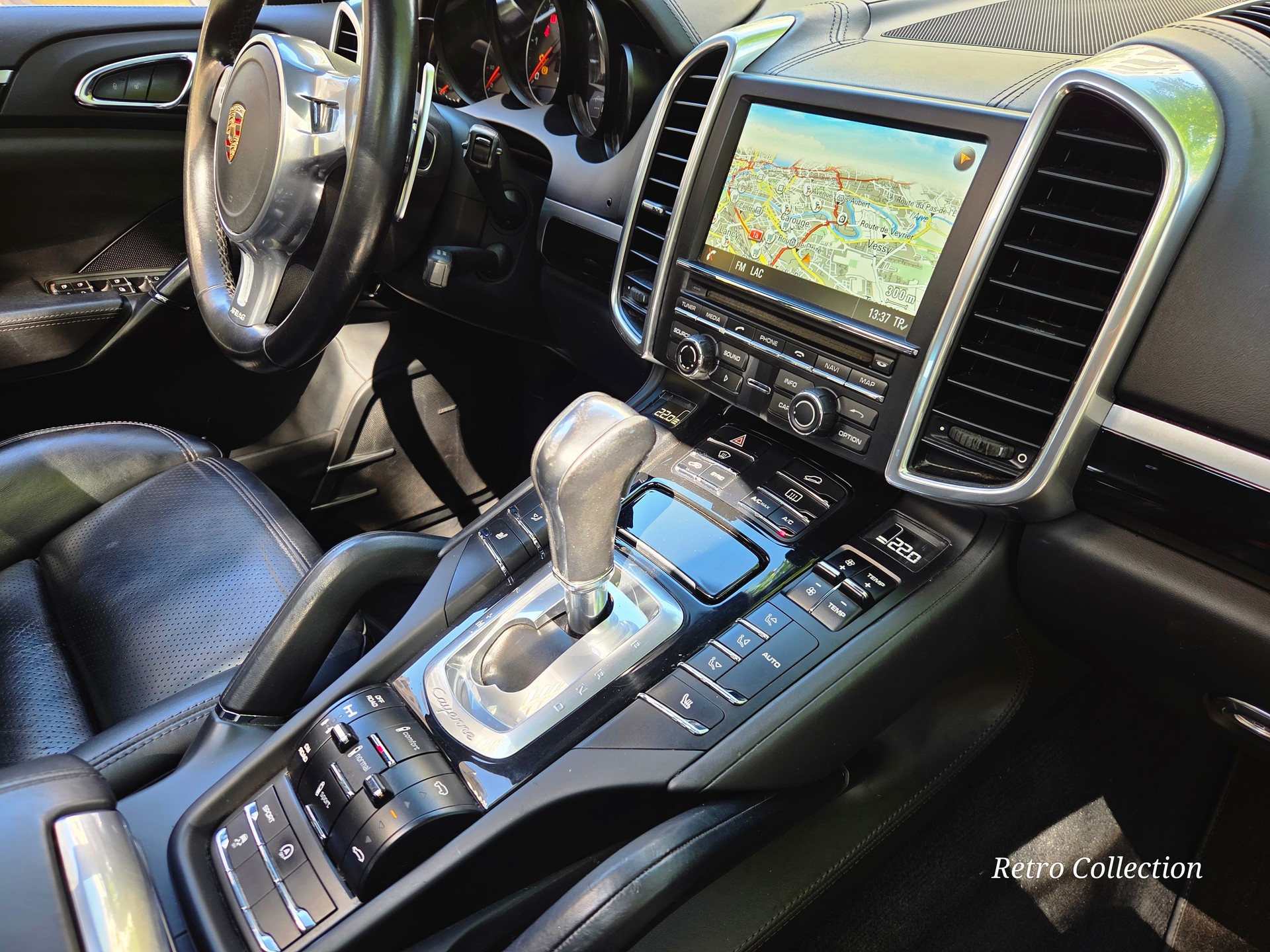 PORSCHE Cayenne Diesel - voiture CH - bon état - équipement complet - GPS - toit ouvrant - expertisée 07.2026.-image-13