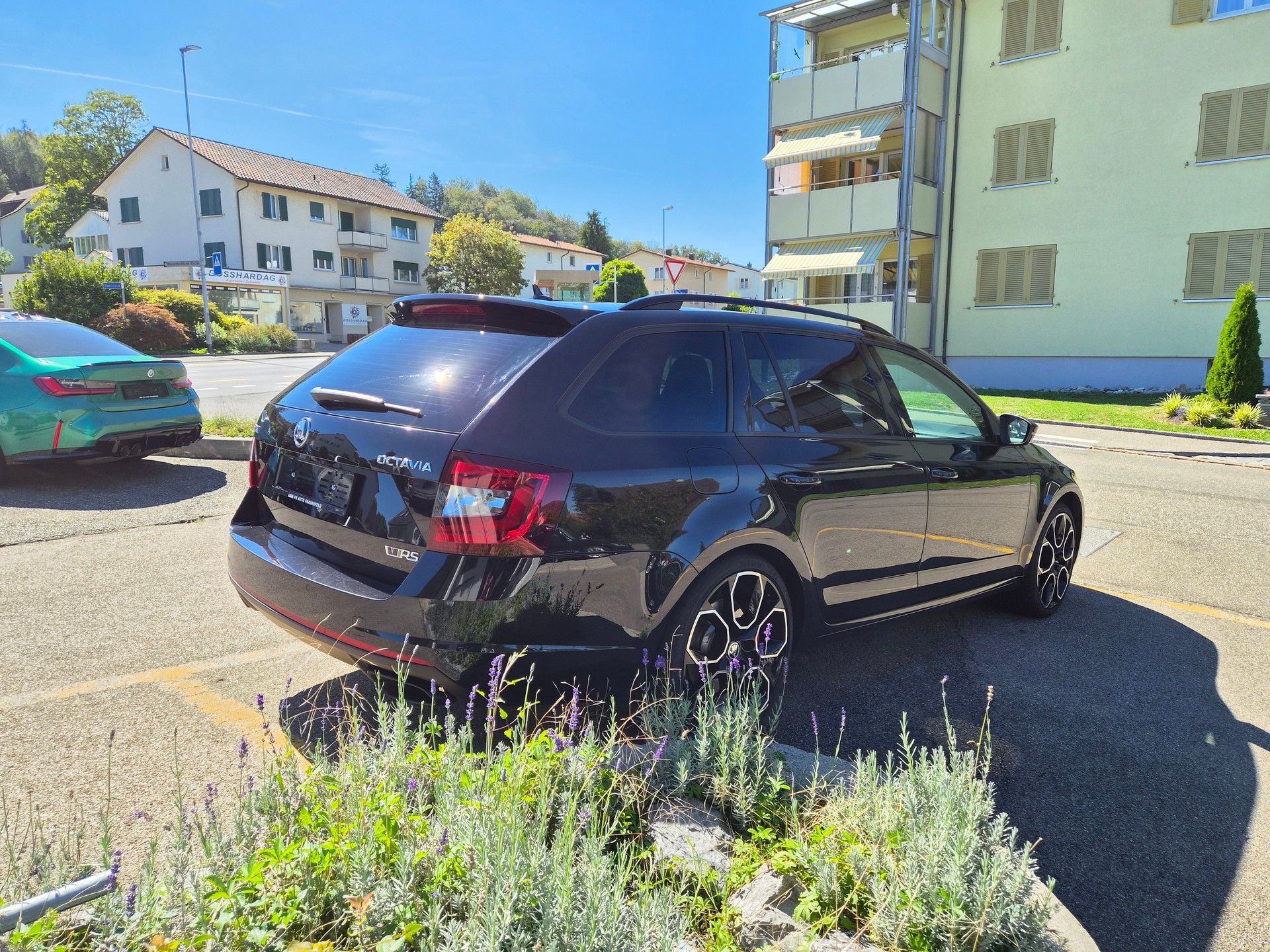 SKODA Octavia Combi 2.0 TSI RS DSG-image-2