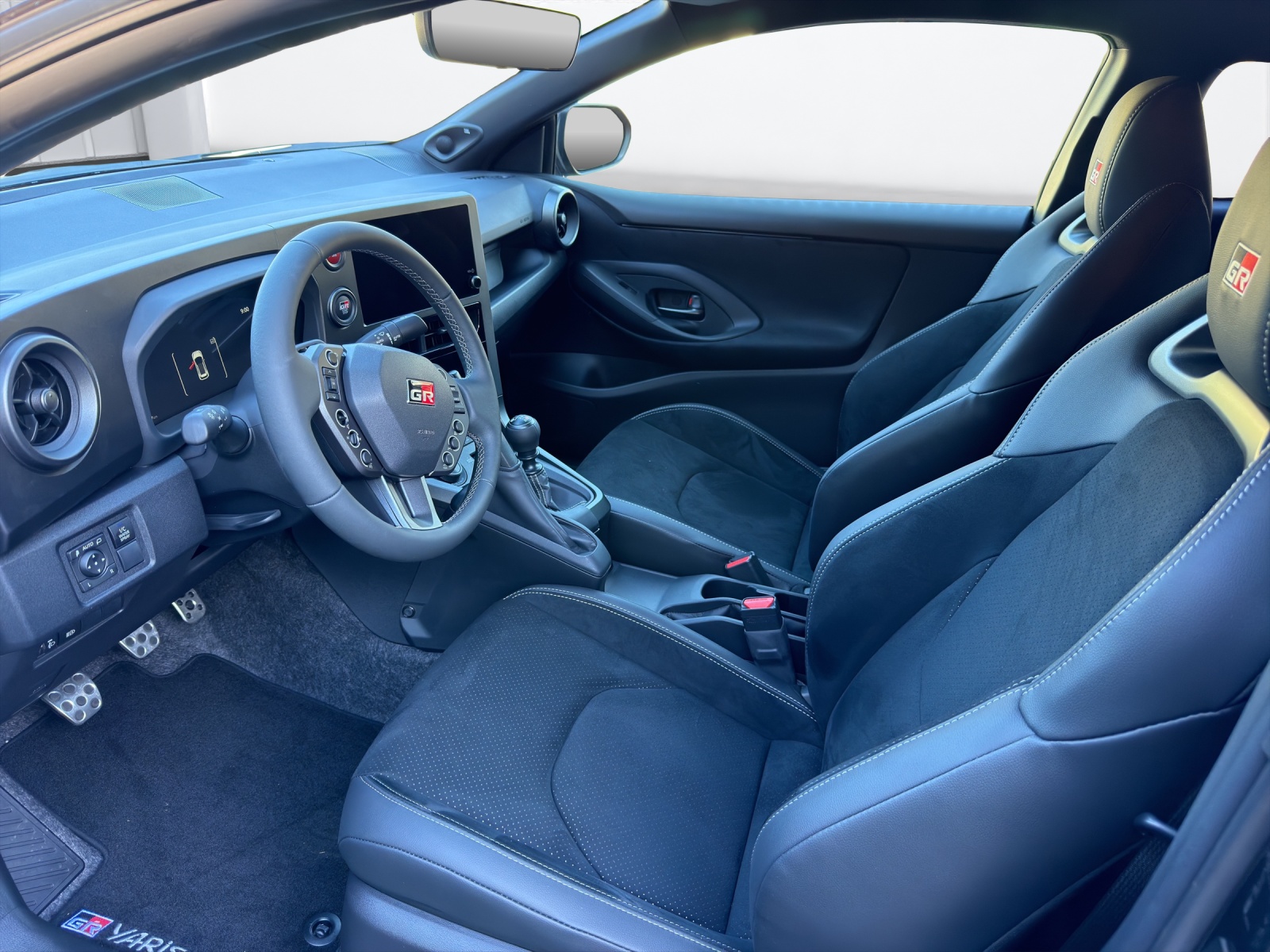 TOYOTA GR Yaris 1.6 Turbo Sport 4x4-image-12