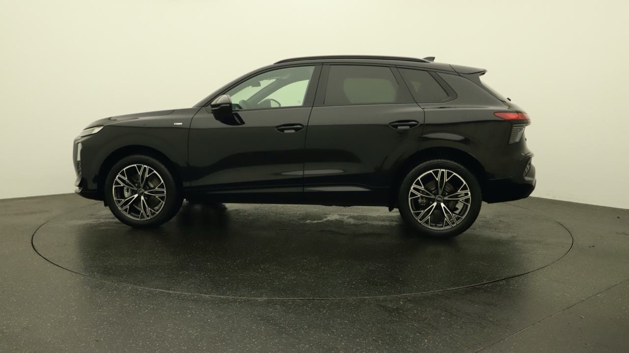 AUDI Q3 SUV TFSI quattro 195 kW S tronic-image-1