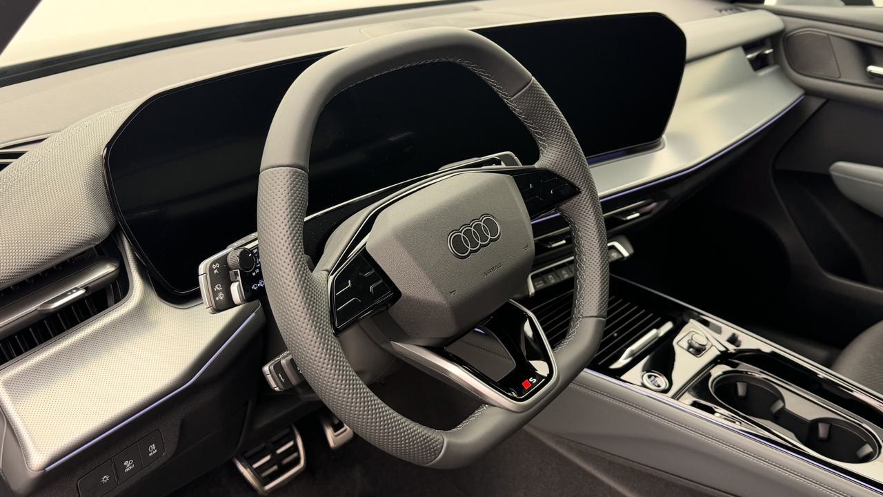 AUDI Q3 SUV TFSI quattro 195 kW S tronic-image-6
