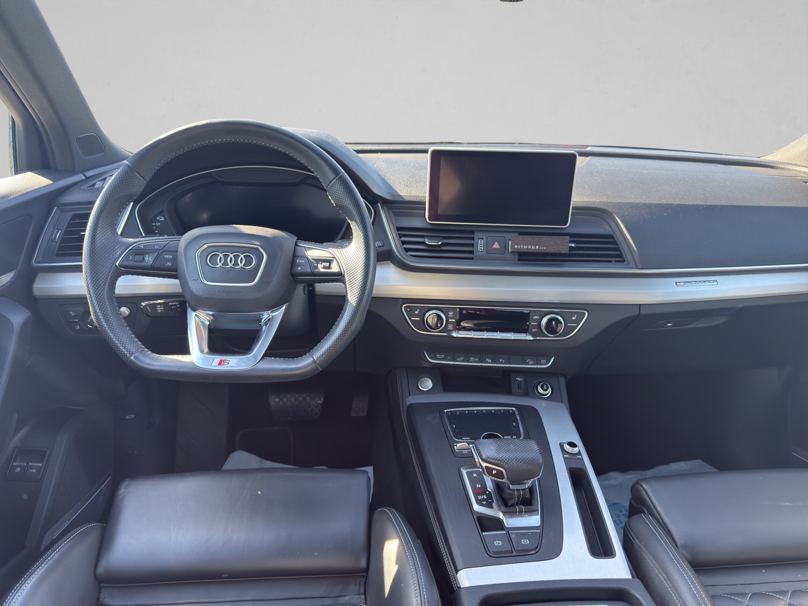 AUDI Q5 55 TFSI e sport quattro-image-12