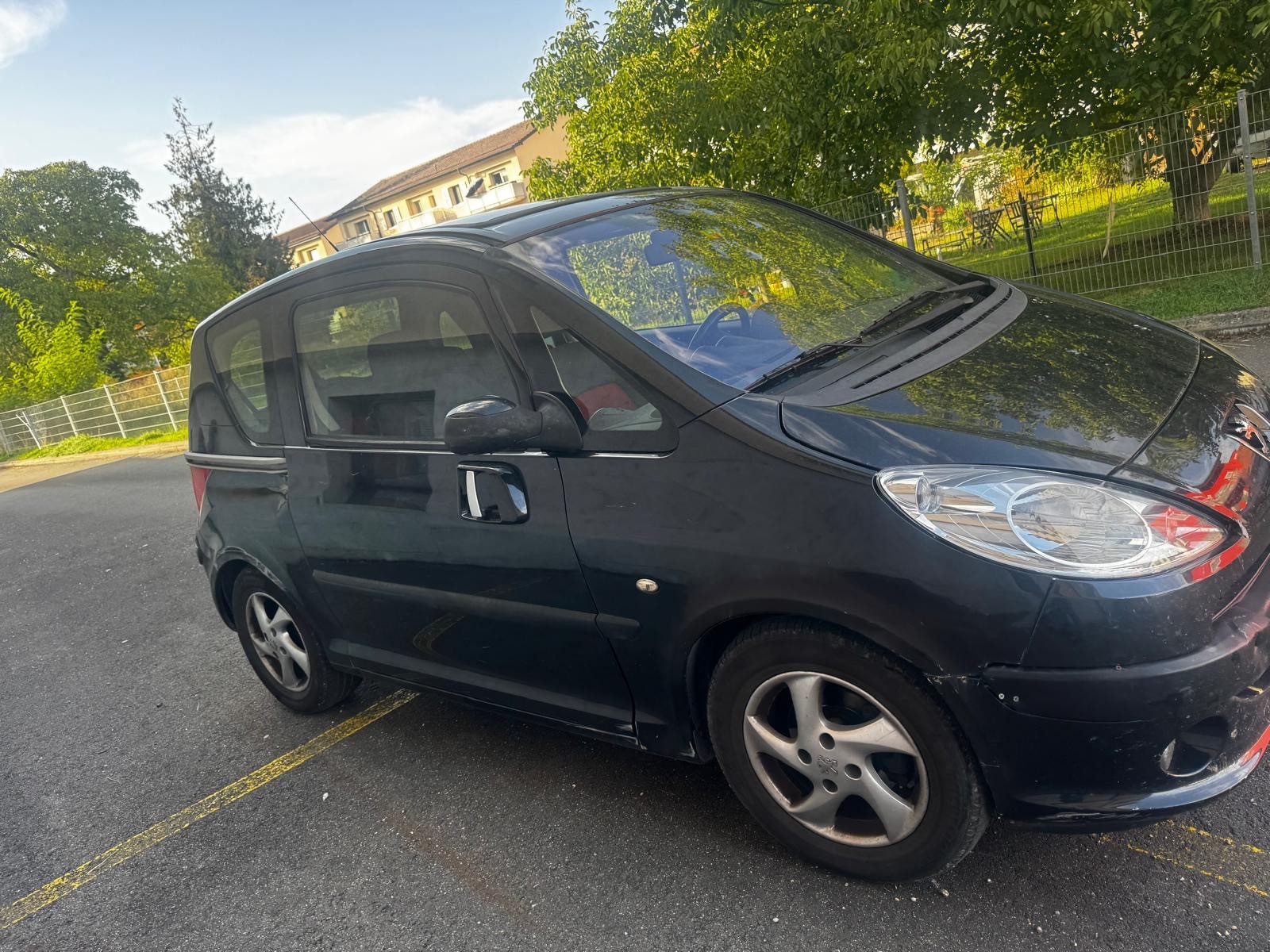PEUGEOT 1007 1.6 Trendy 2-Tronic-image-3