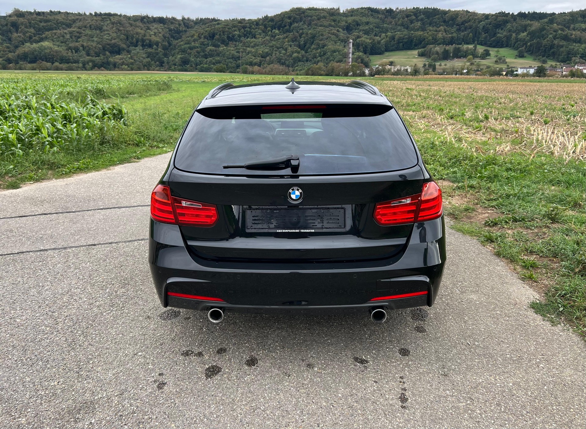 BMW 335i xDrive Touring Steptronic-image-3
