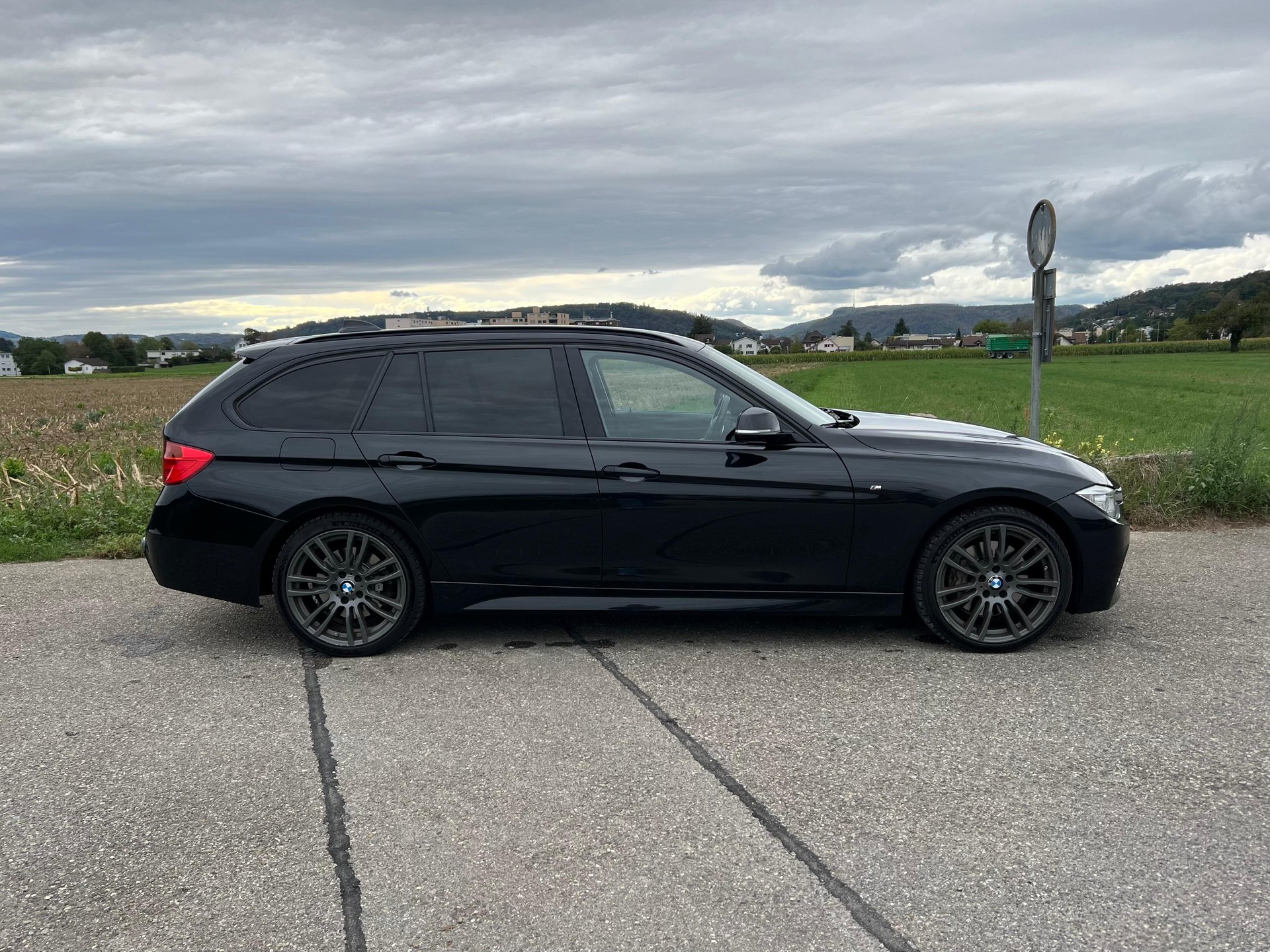 BMW 335i xDrive Touring Steptronic-image-5
