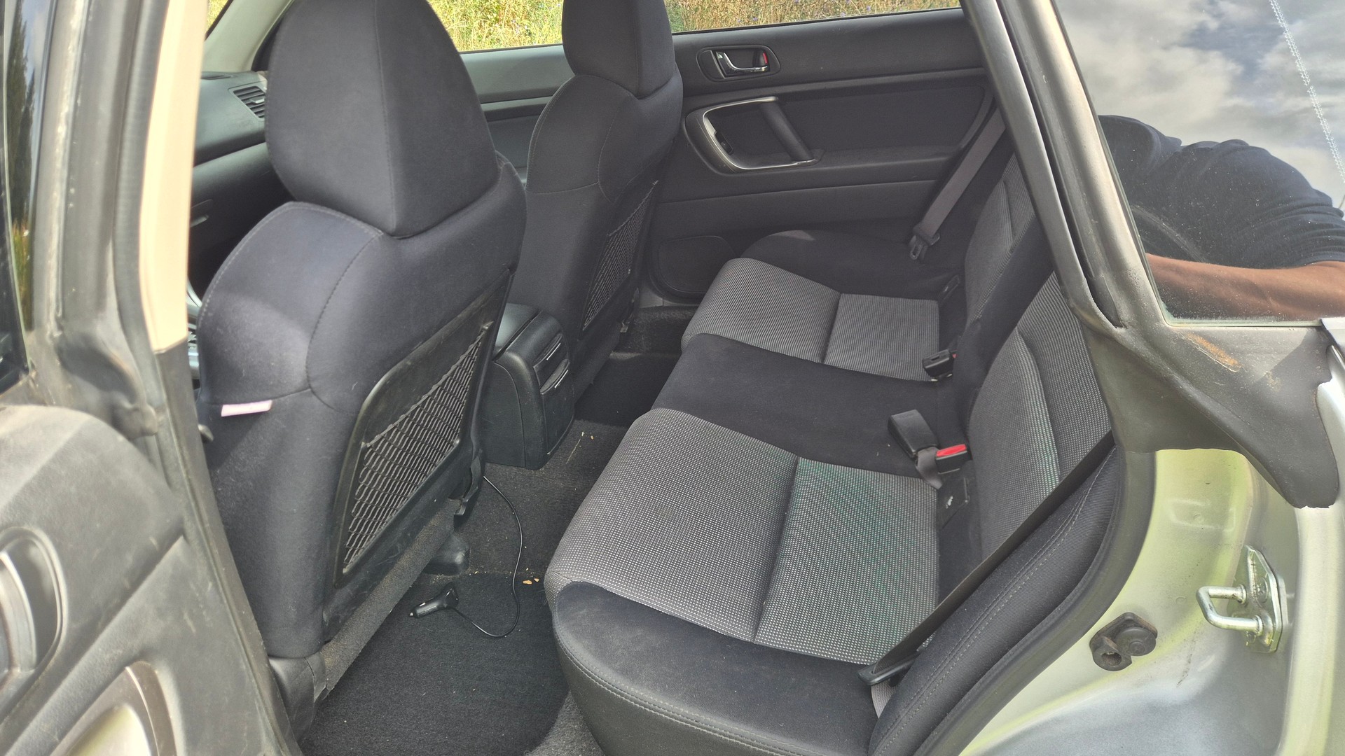 SUBARU Legacy 2.0i AWD-image-5