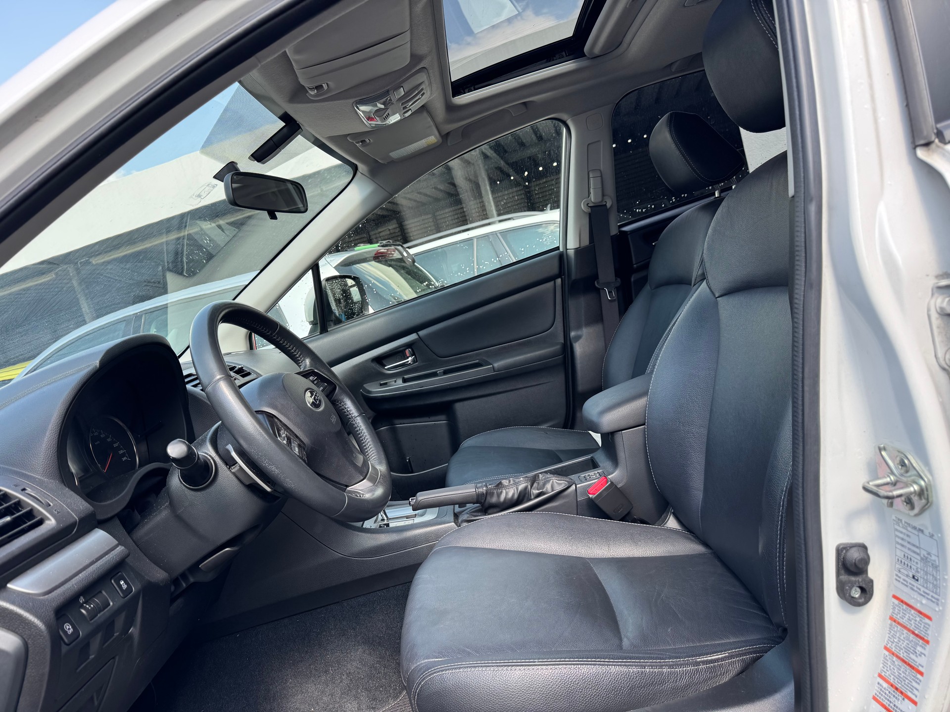 SUBARU XV 2.0 Swiss Three AWD CVT-image-5