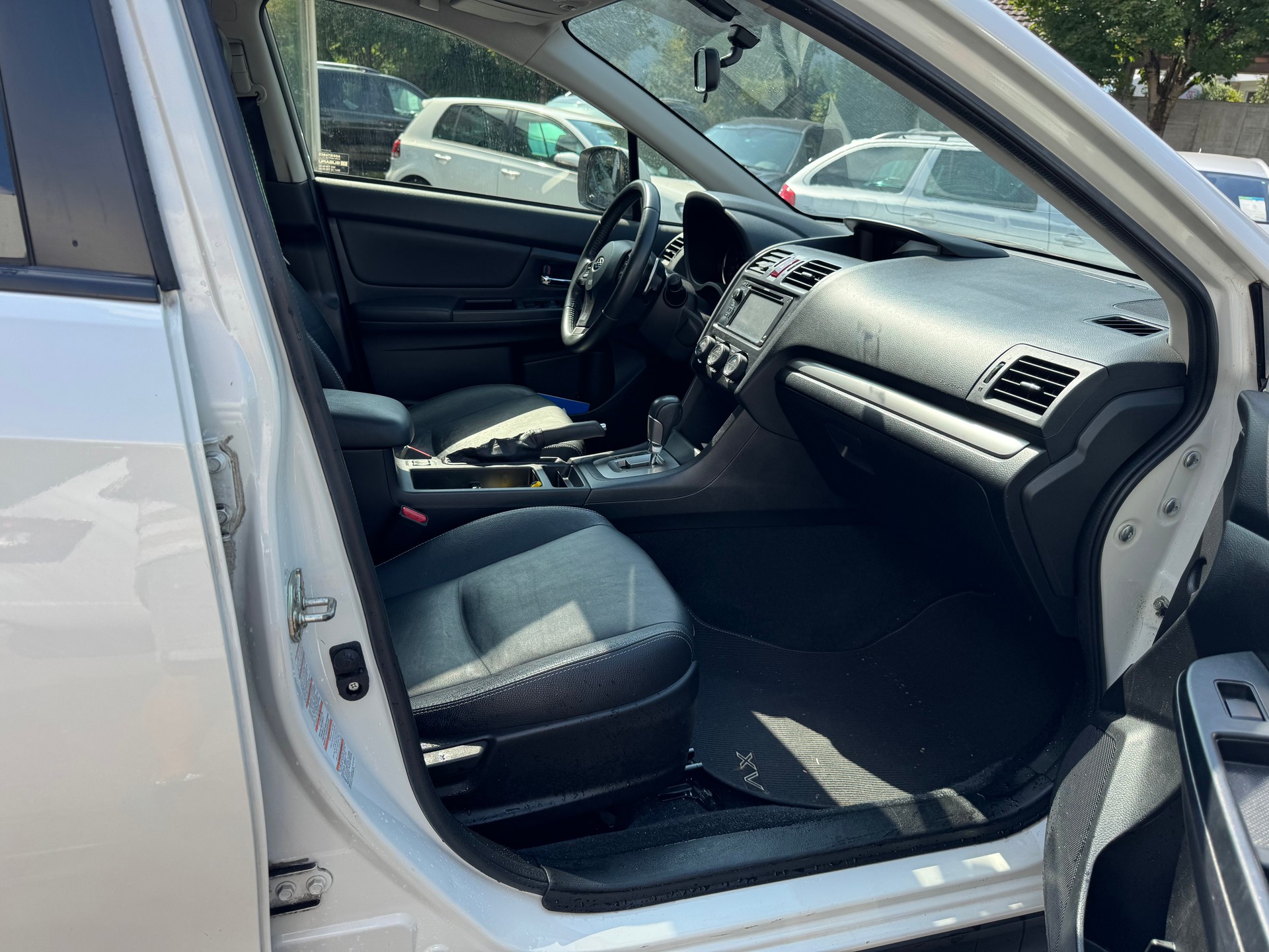 SUBARU XV 2.0 Swiss Three AWD CVT-image-6
