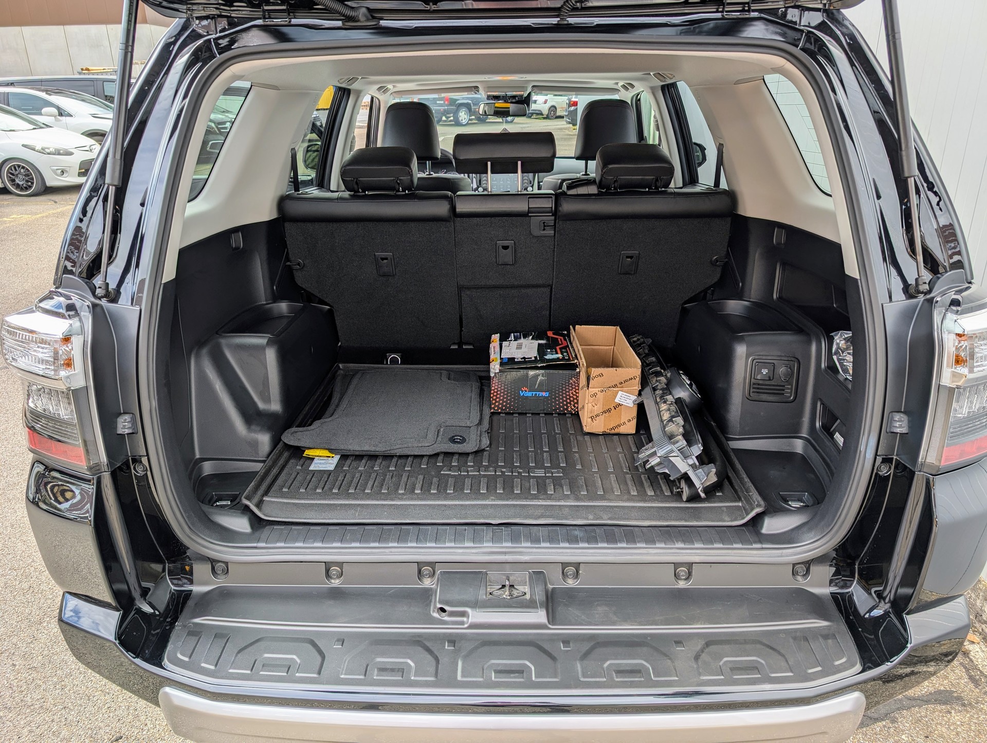 TOYOTA 4RUNNER TRD OFF-ROAD-image-17