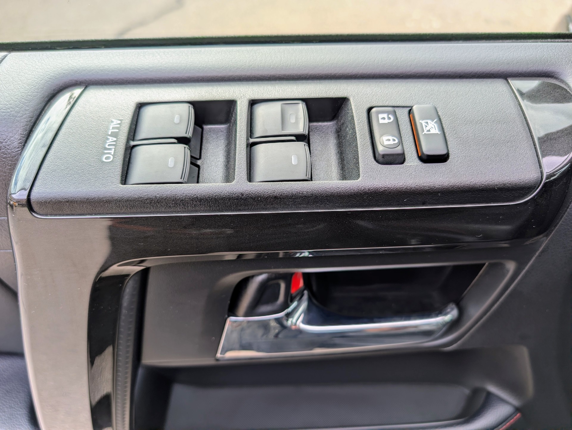 TOYOTA 4RUNNER TRD OFF-ROAD-image-8