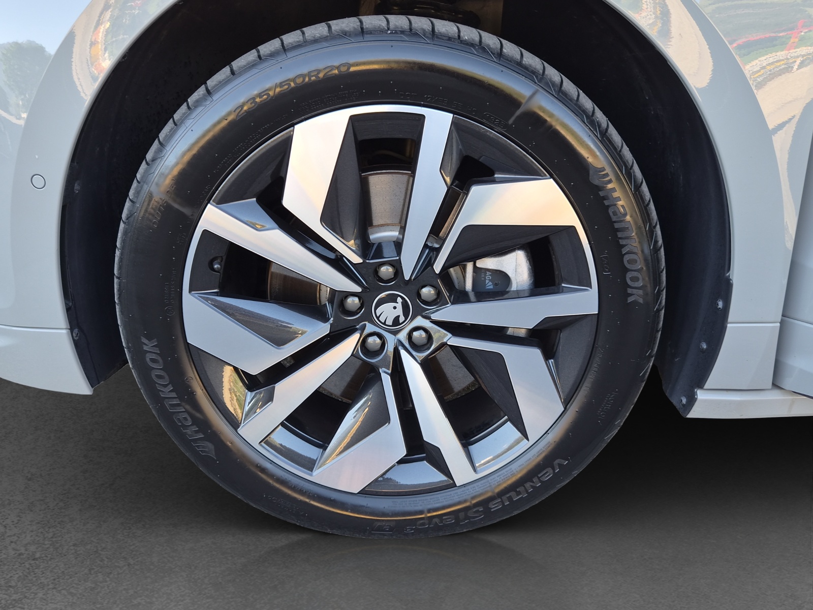 SKODA Enyaq 85x Sportline 4x4-image-11