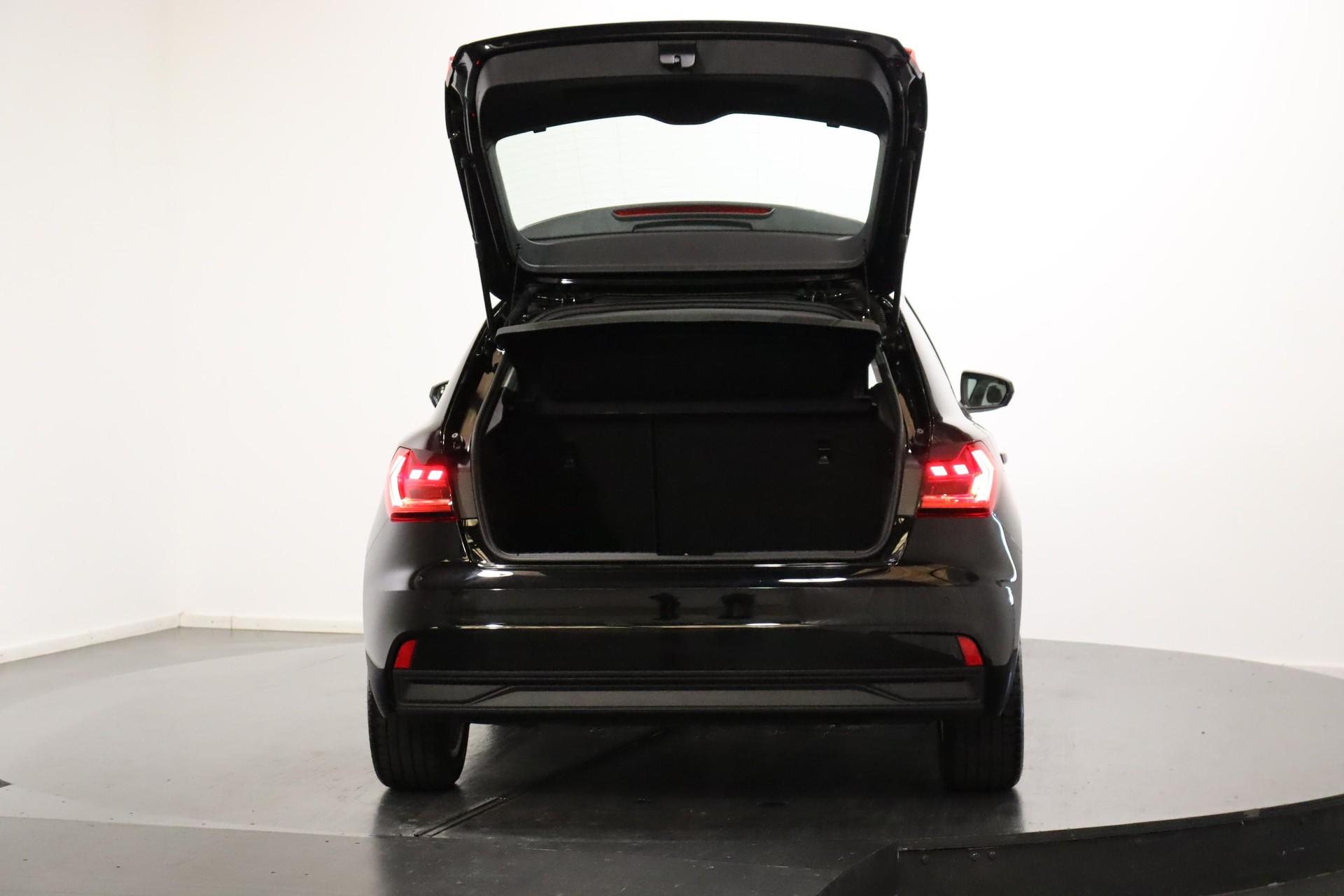 AUDI A1 Sportback 1.0 30 TFSI S-Tronic-image-3