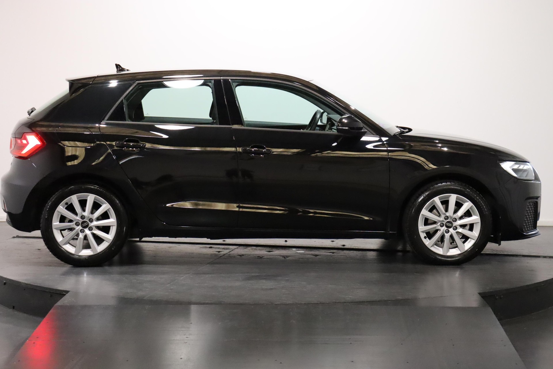 AUDI A1 Sportback 1.0 30 TFSI S-Tronic-image-1
