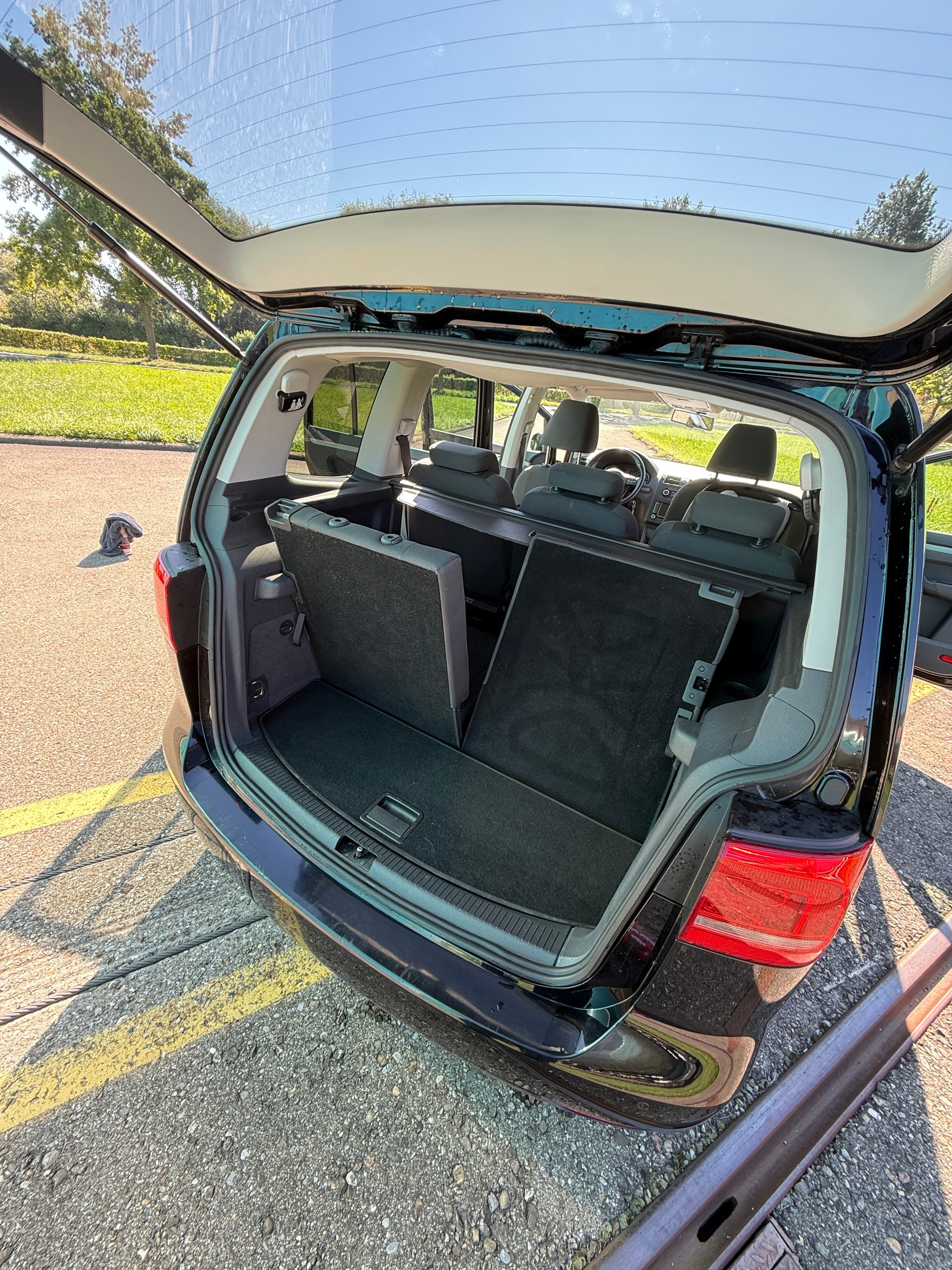 VW Touran 2.0 TDI BlueMotion Technology Comfortline-image-15