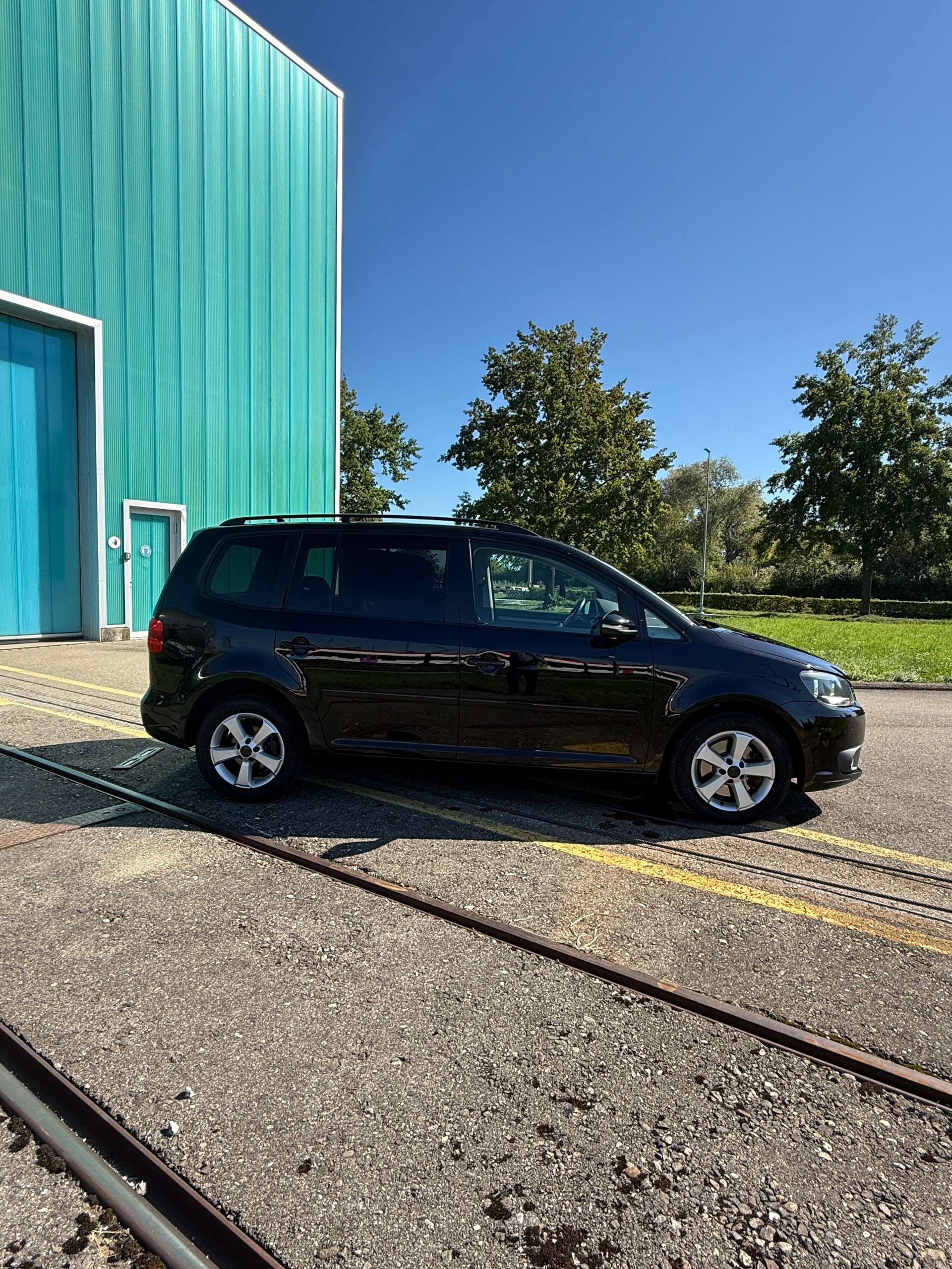 VW Touran 2.0 TDI BlueMotion Technology Comfortline-image-4