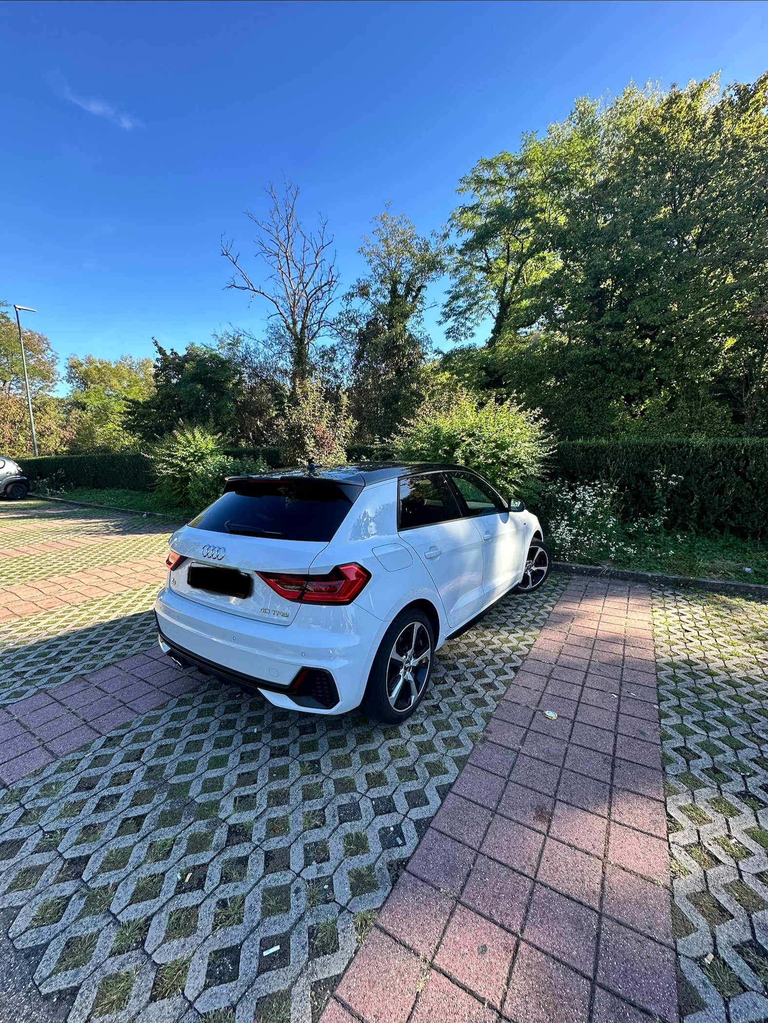 AUDI 2.0 40 TFSI S Line S-Tronic-image-3