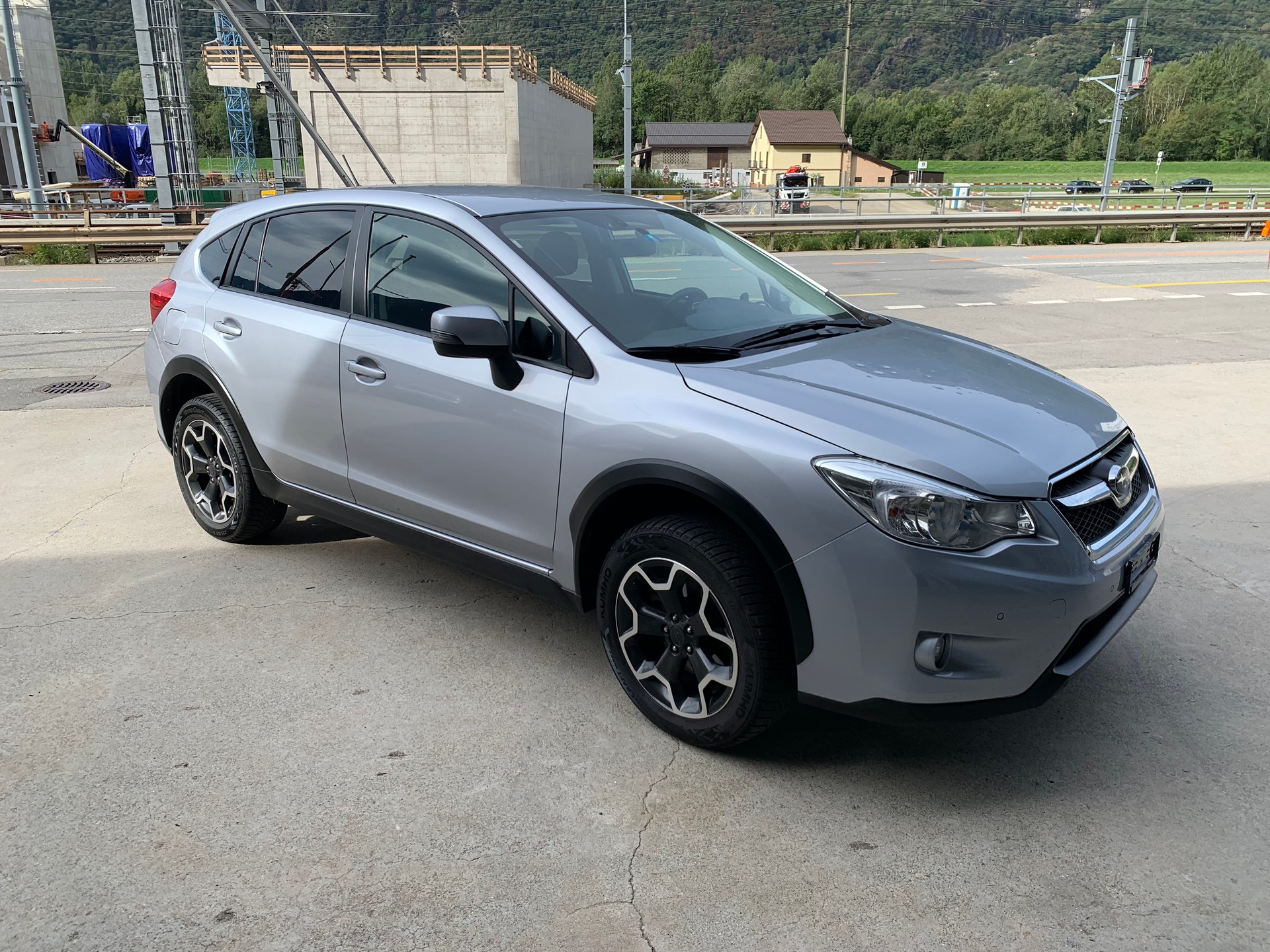 SUBARU XV 2.0 Swiss Two AWD CVT-image-2