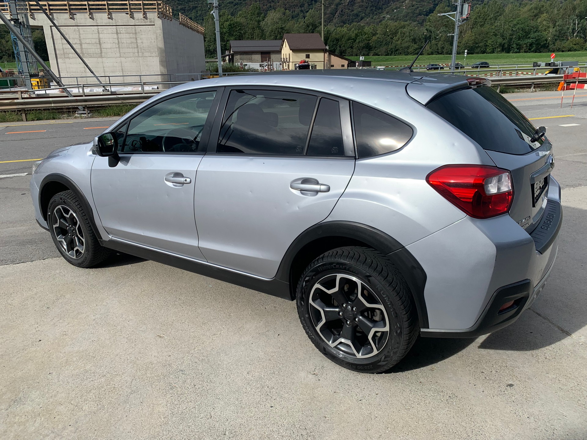 SUBARU XV 2.0 Swiss Two AWD CVT-image-3