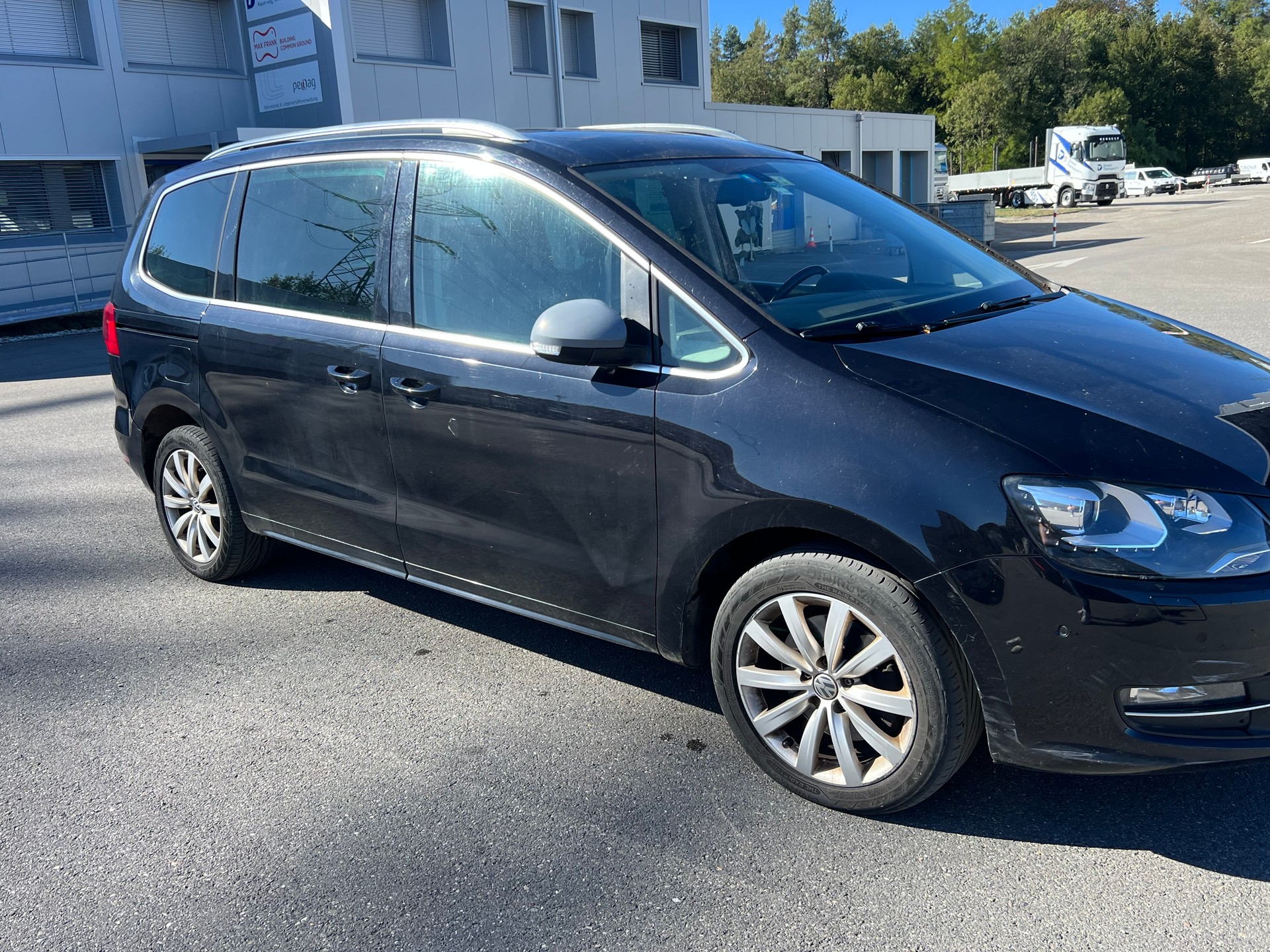 VW Sharan 2.0 TSI Comfortline DSG-image-1