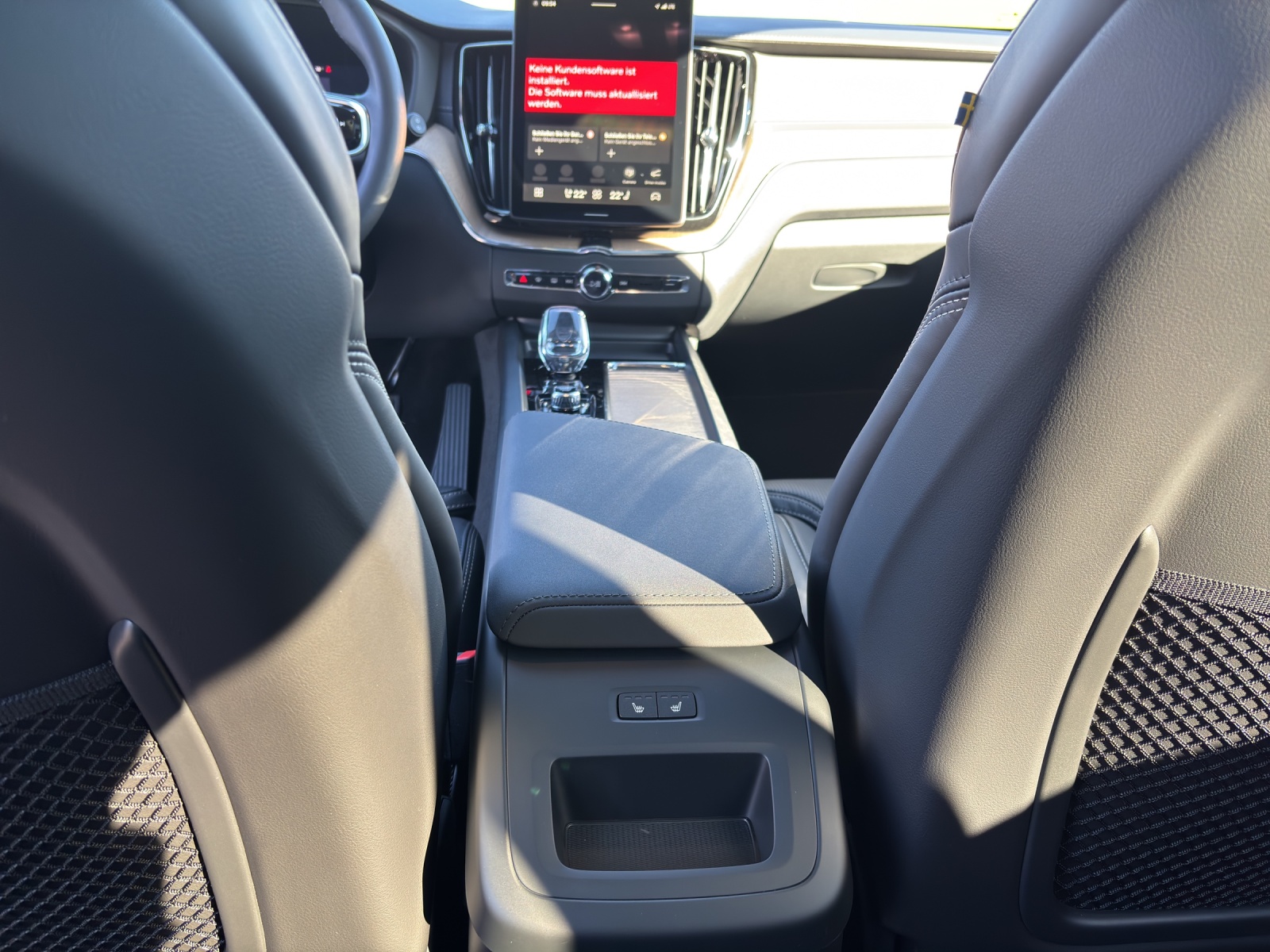 VOLVO XC60 2.0 T8 TE Ultra Dark eAWD-image-9