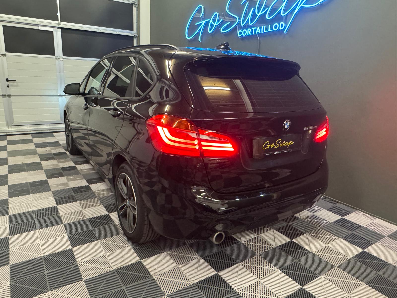 BMW 225xe iPerformance Active Tourer Steptronic-image-3