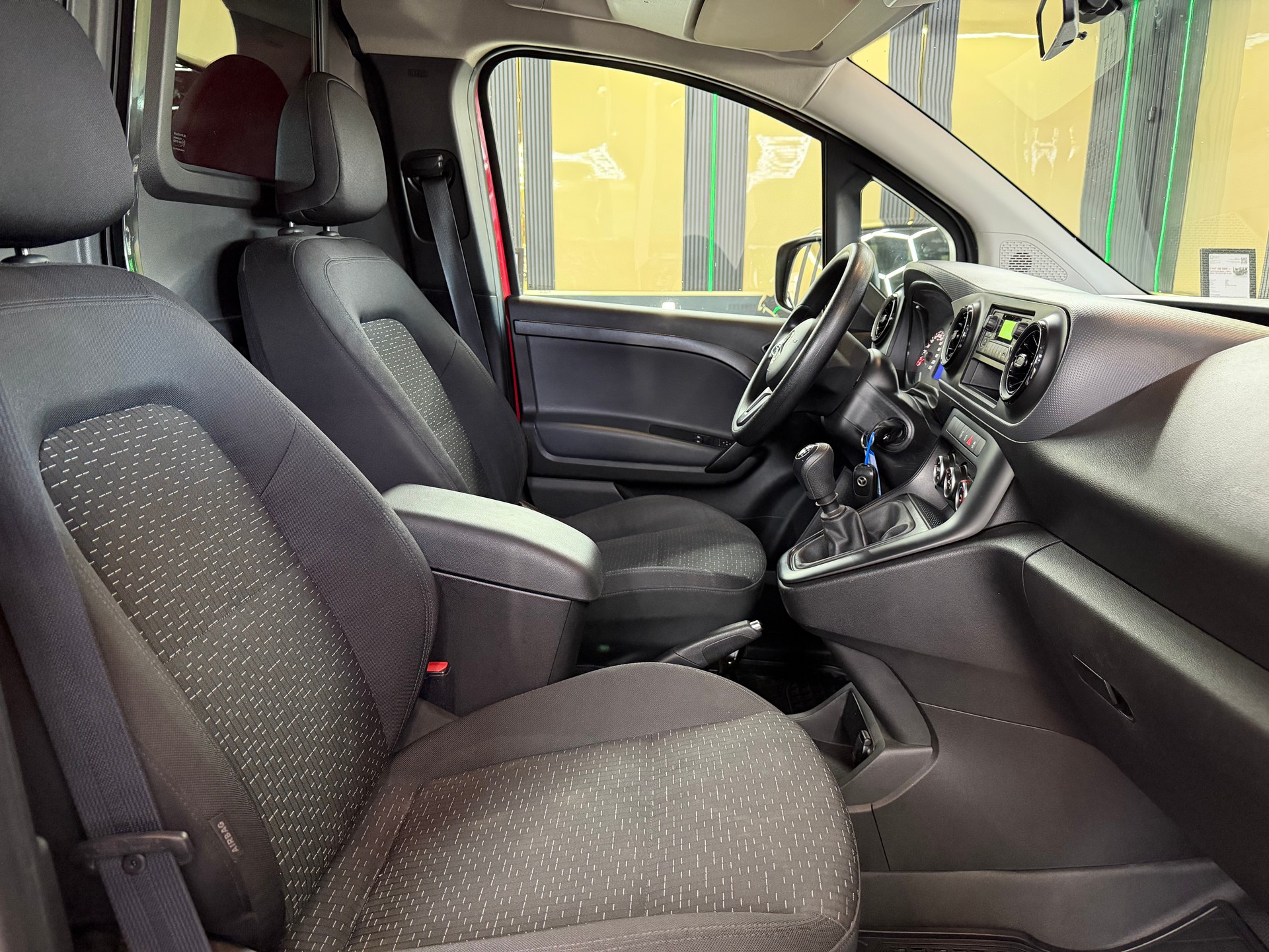 MERCEDES-BENZ Citan 110 CDI Base-image-11