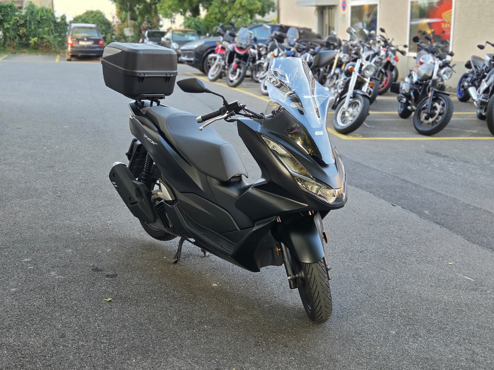 HONDA PCX 125 i ABS-showroom-element-1