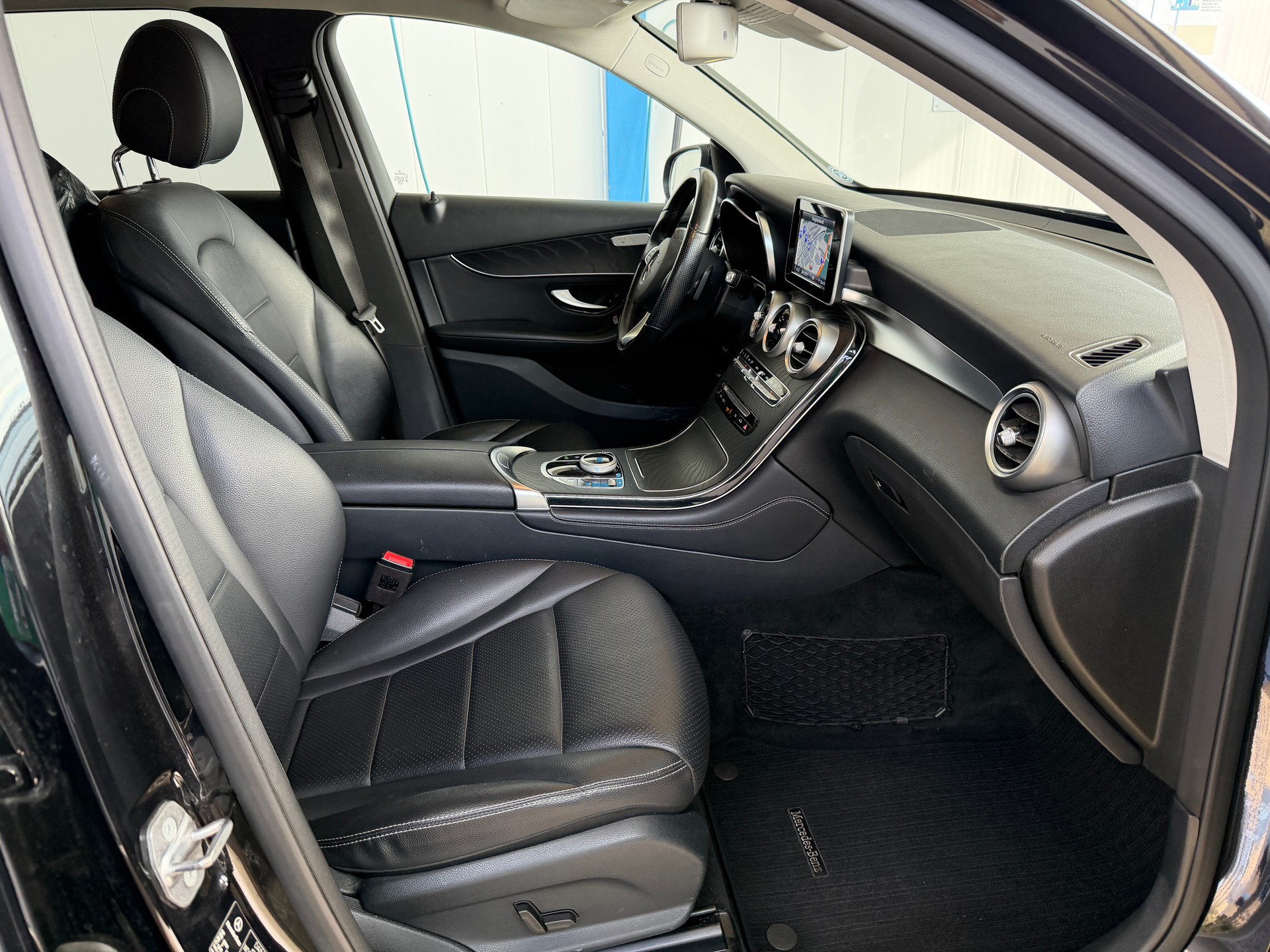 MERCEDES-BENZ GLC 250 d Exclusive 4Matic 9G-Tronic-image-3
