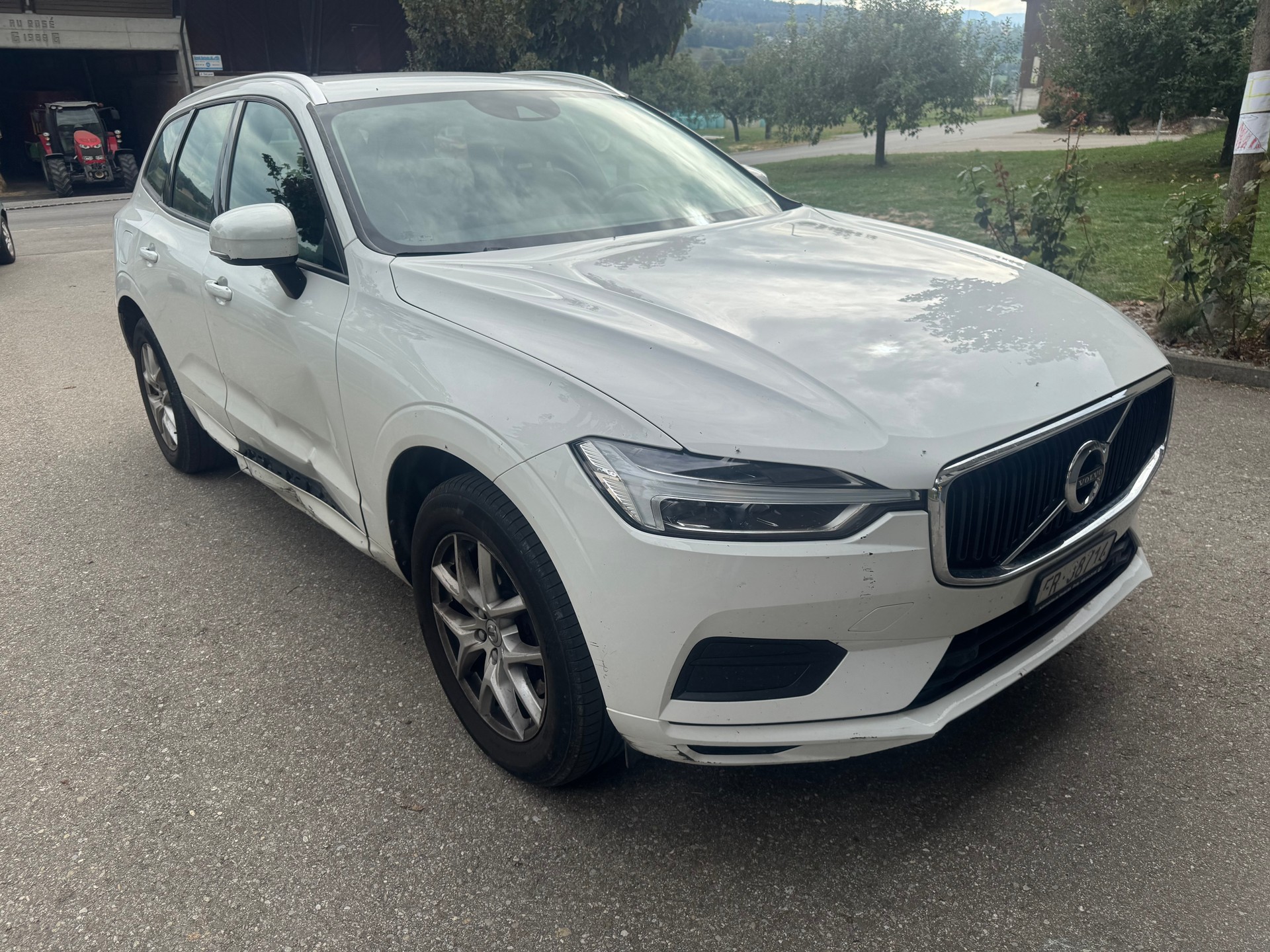 VOLVO XC60 D4 AWD Momentum Geartronic-image-6