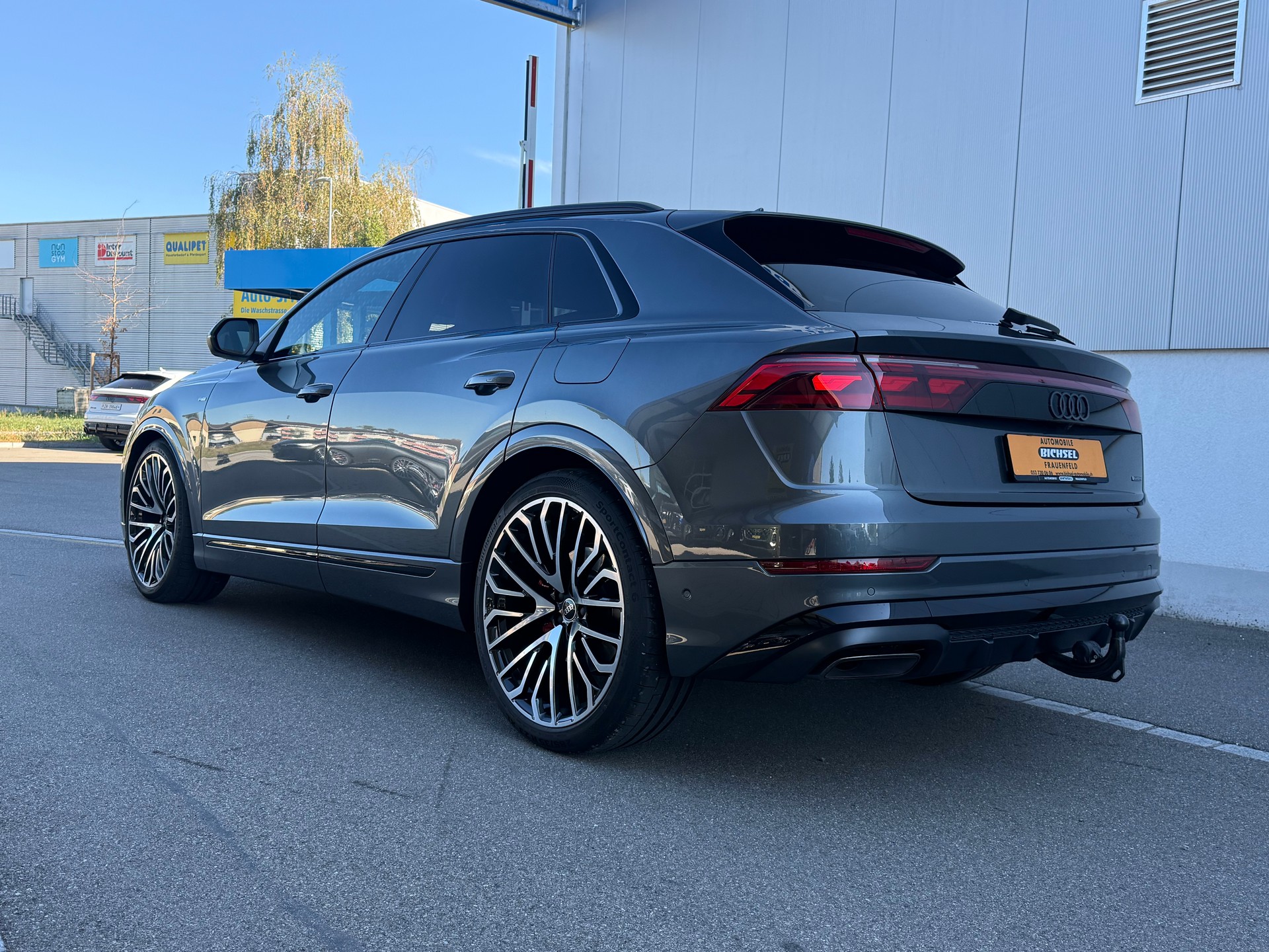 AUDI Q8 SUV TFSI e quattro 360 kW tiptronic