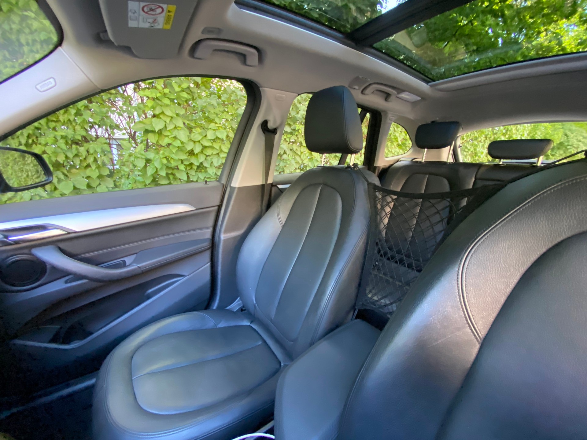 BMW 18d xDrive-image-1