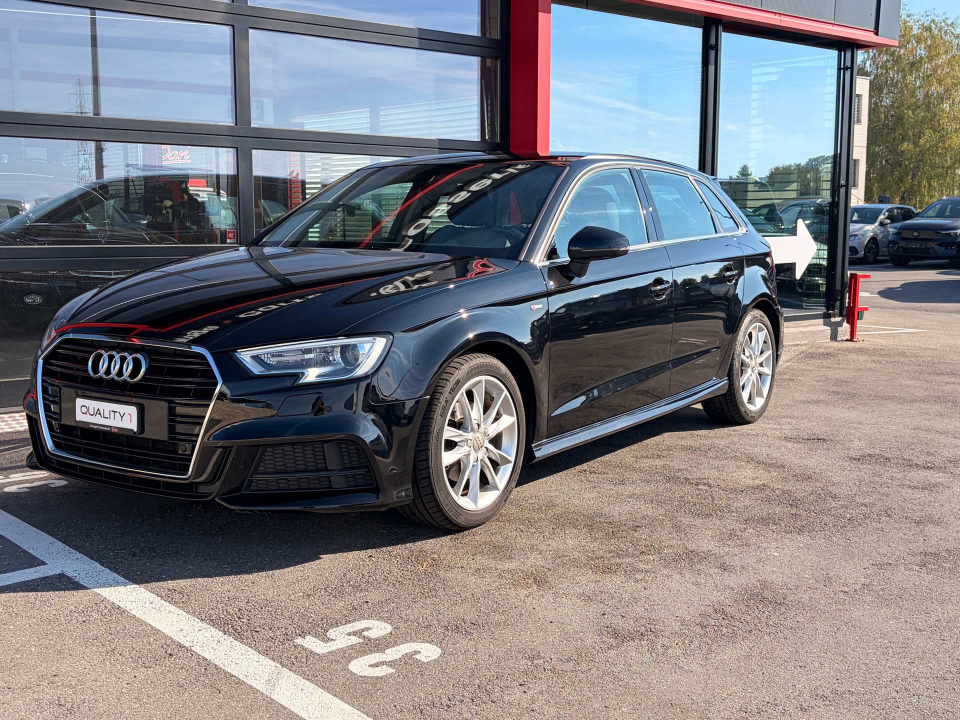 AUDI A3 Sportback 1.5 TFSI S-tronic Sport-image-4