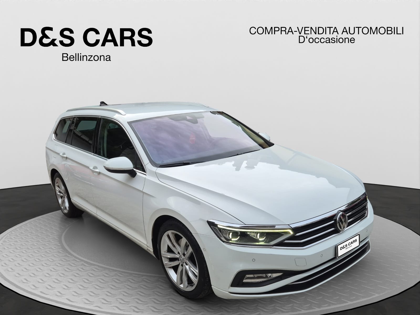 VW Passat Variant 2.0 TSI Business DSG-image-7