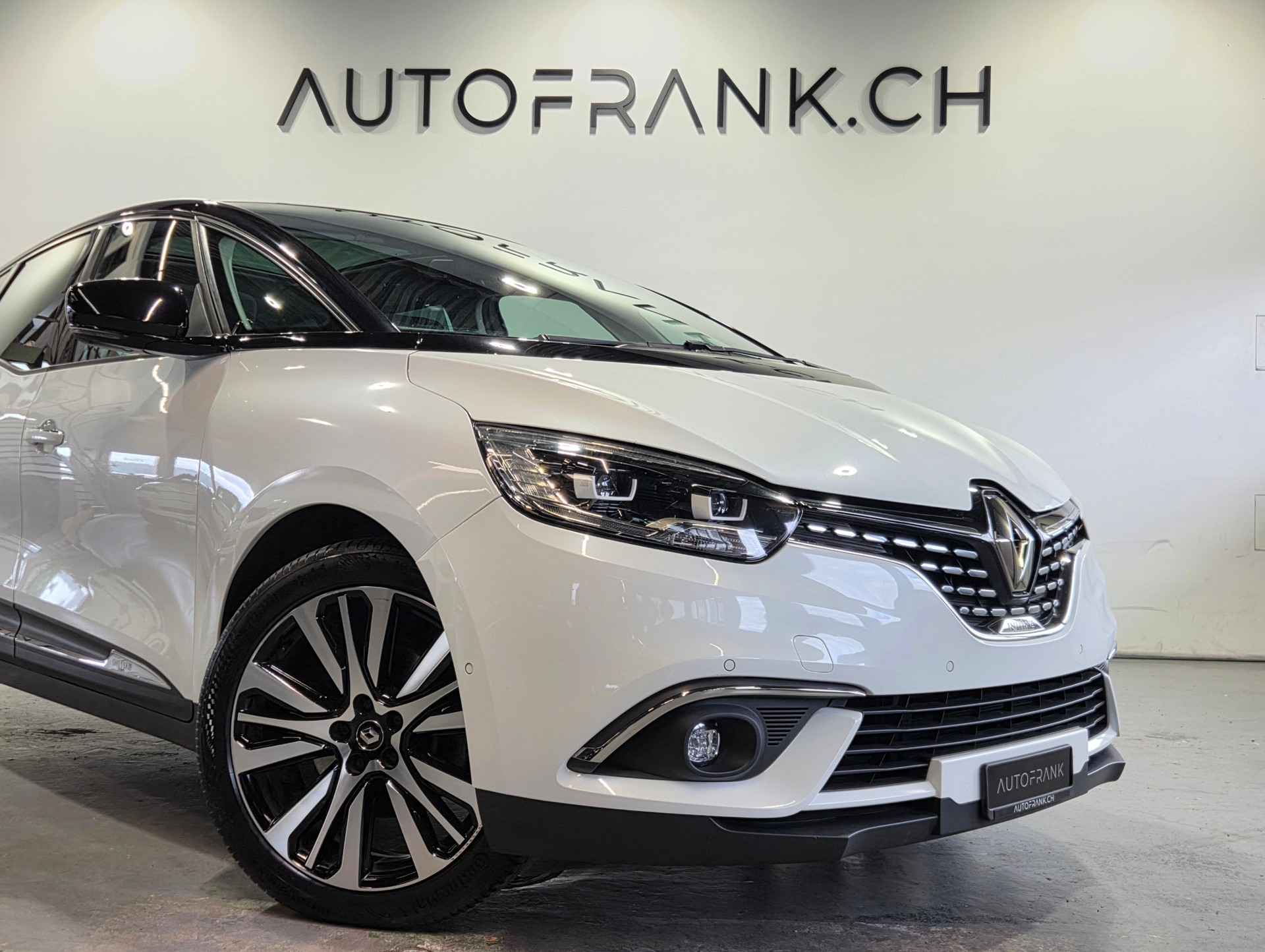 RENAULT Scénic 1.3 TCe 160 Initiale EDC-image-3