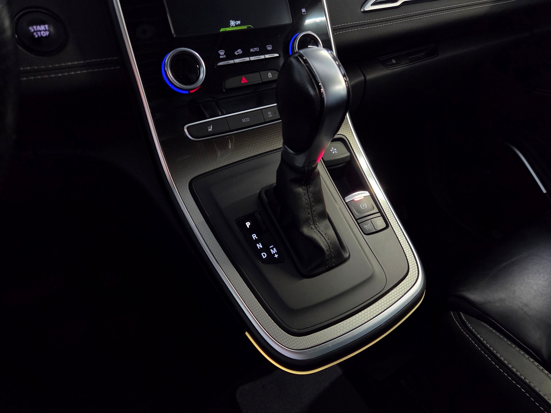 RENAULT Scénic 1.3 TCe 160 Initiale EDC-image-19
