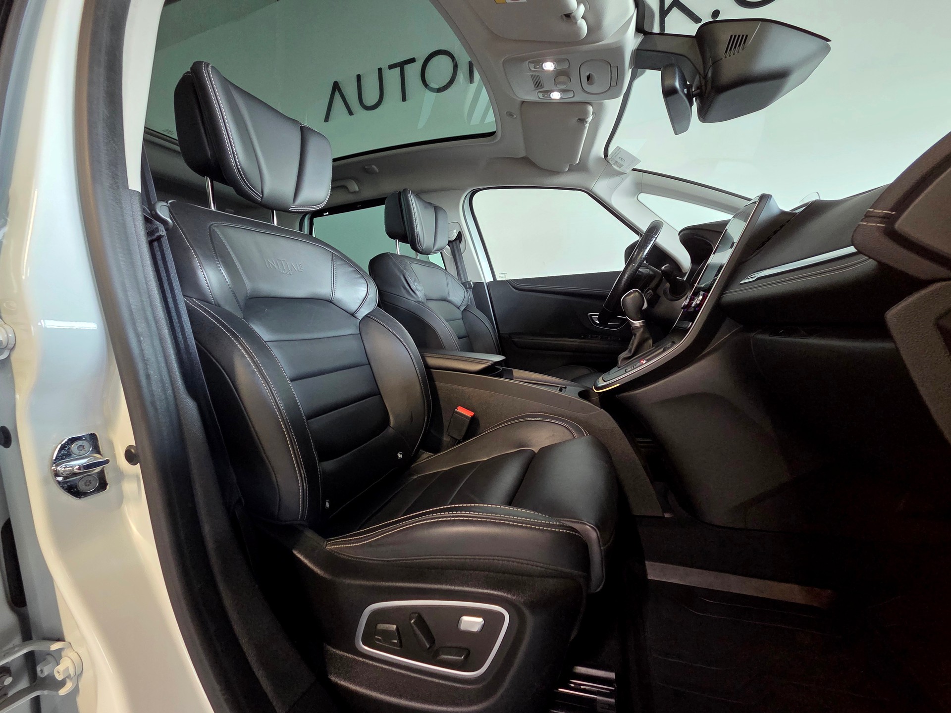 RENAULT Scénic 1.3 TCe 160 Initiale EDC-image-10