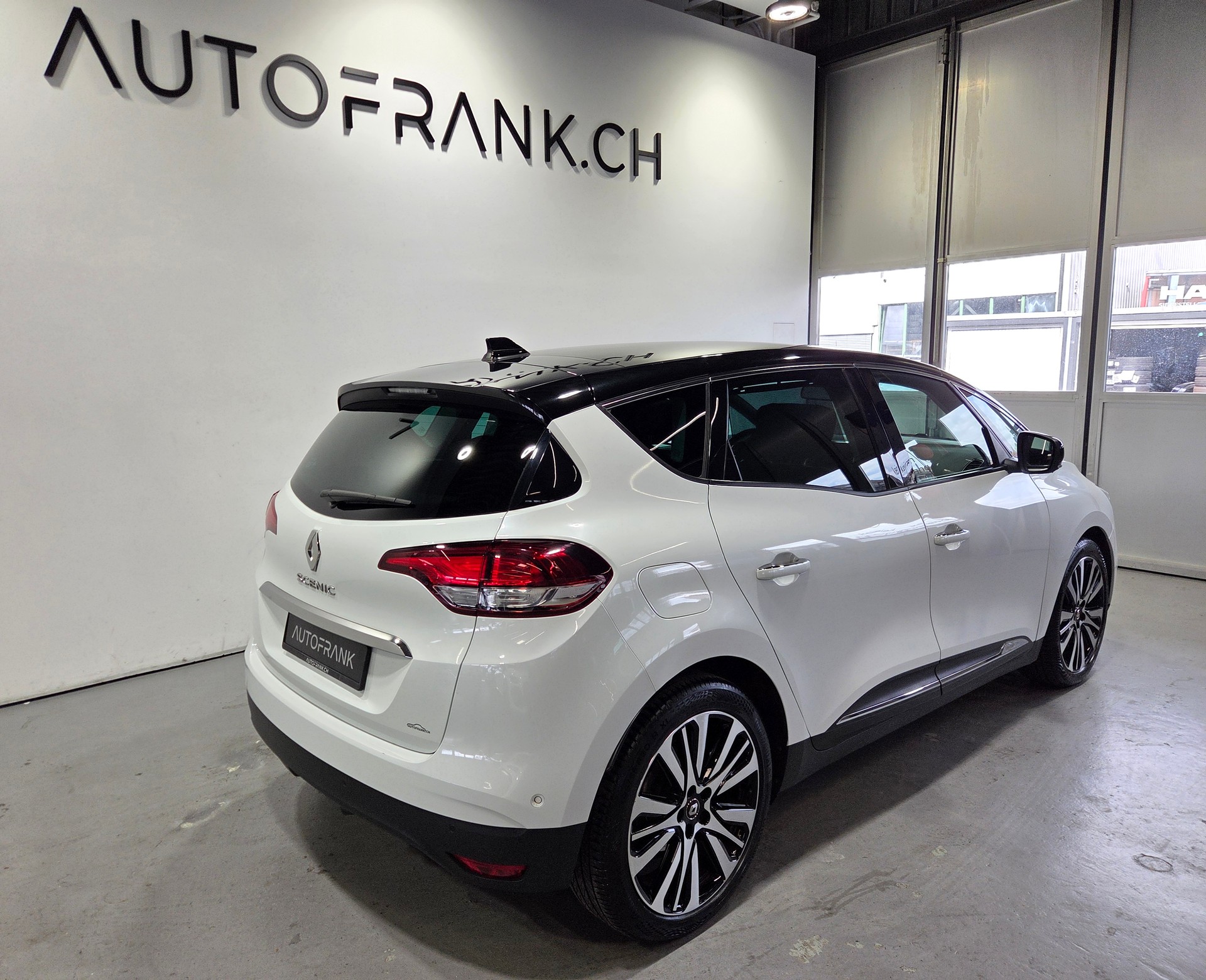 RENAULT Scénic 1.3 TCe 160 Initiale EDC-image-8