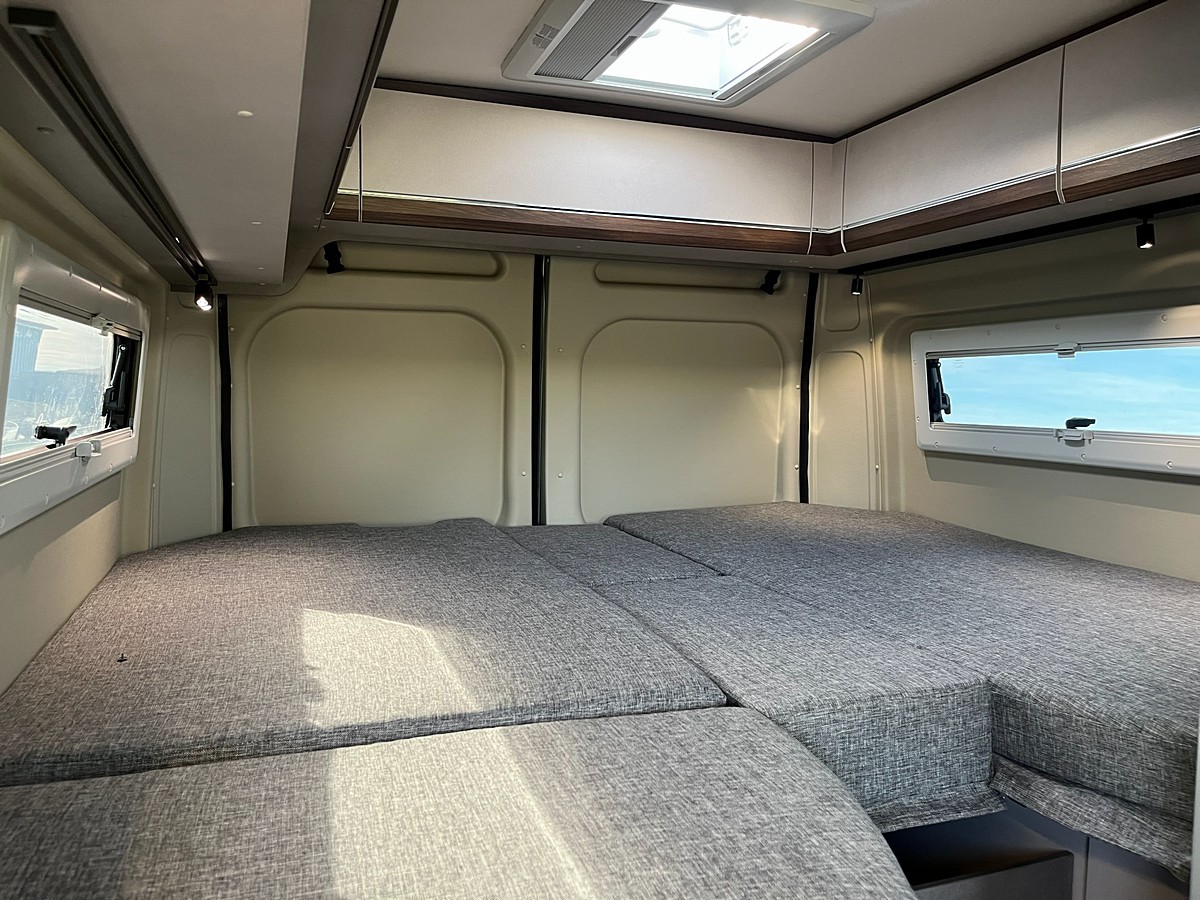 PÖSSL Summit Shine 600 L Automatik+Premium/Solar/Lithium/Markise-image-19