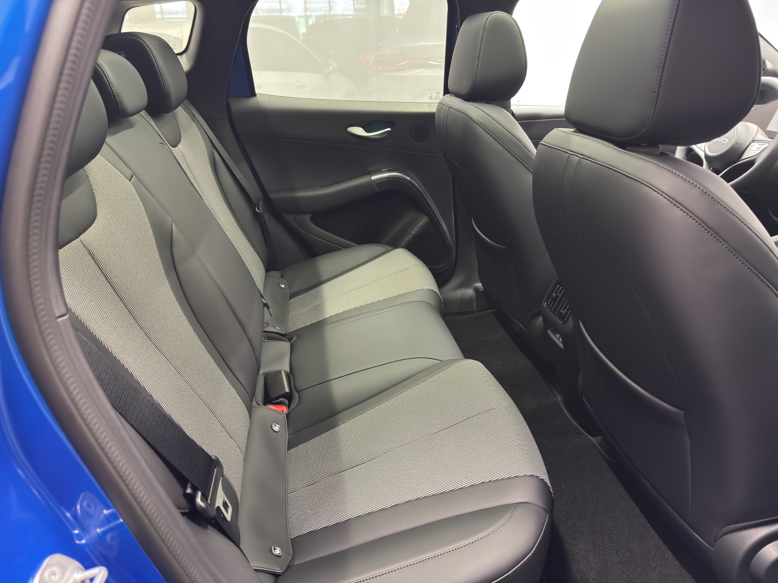 BYD Dolphin G DM-i Comfort-image-9