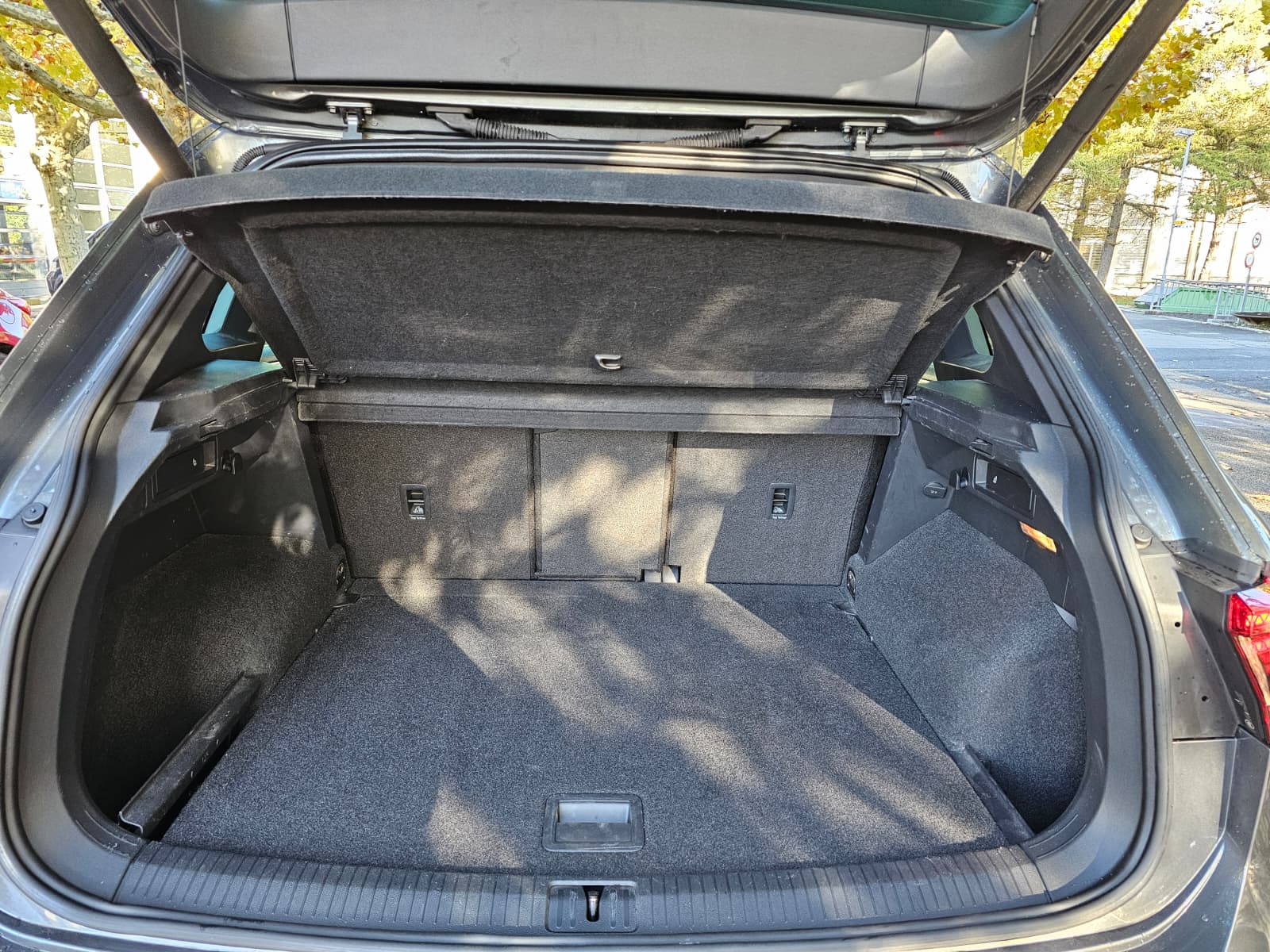 VW Tiguan 2.0TSI R-Line 4Motion DSG *CH-Fz*-image-13