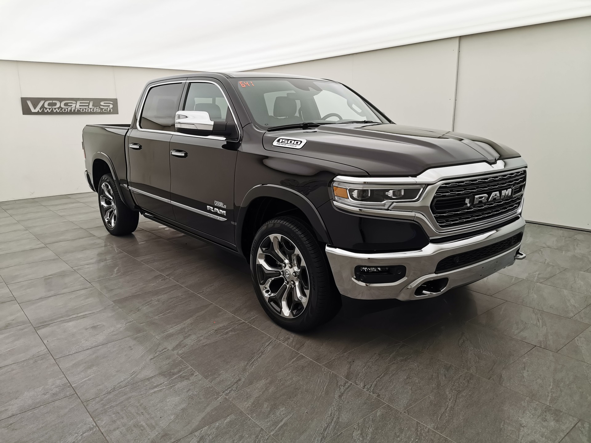 DODGE Ram 1500 5.7 V8 Limited eTorque Crew Cab-image-2