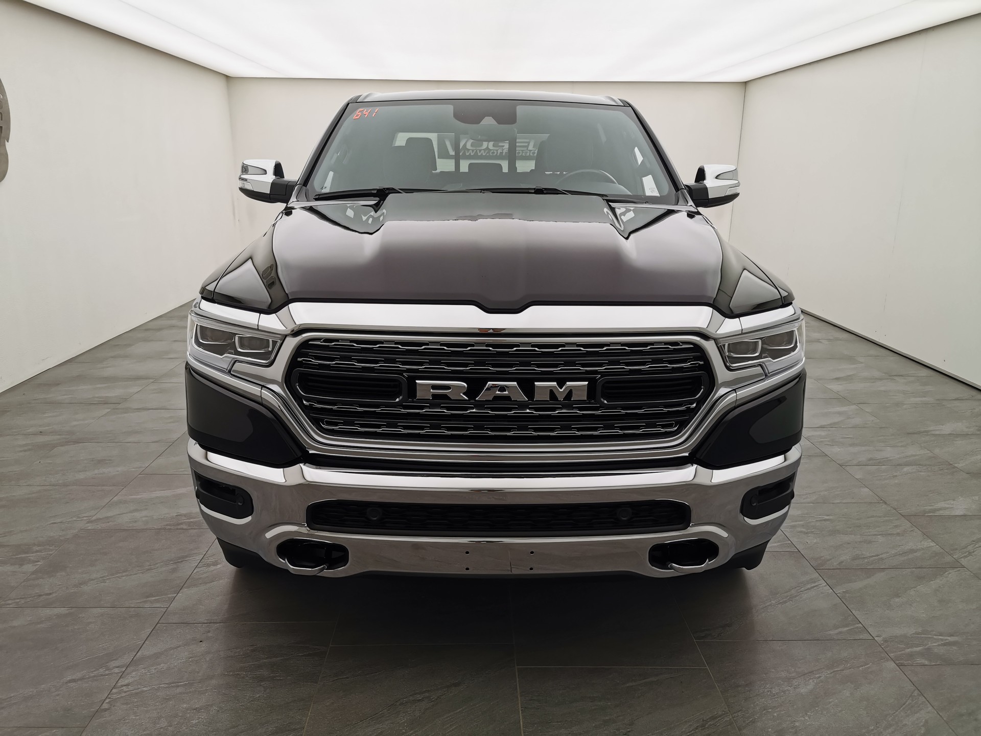 DODGE Ram 1500 5.7 V8 Limited eTorque Crew Cab-image-1