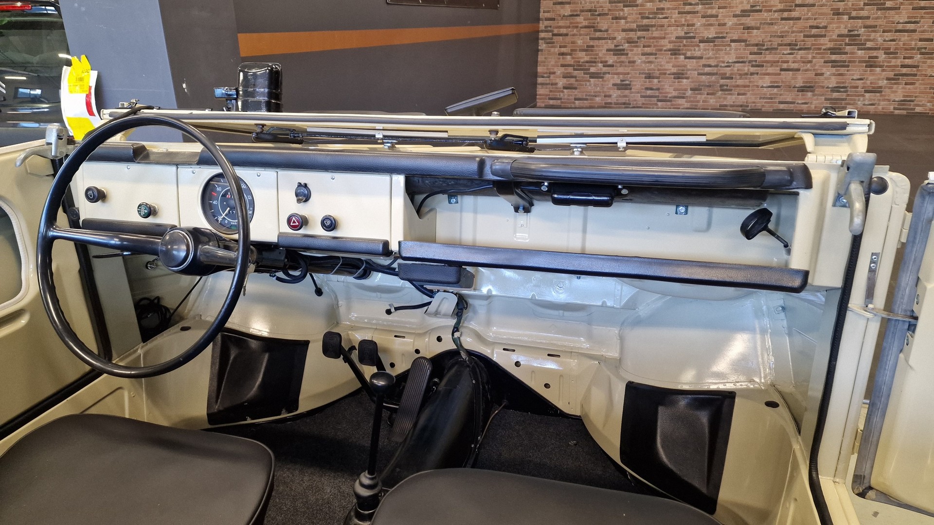 VW TYP 181-image-18
