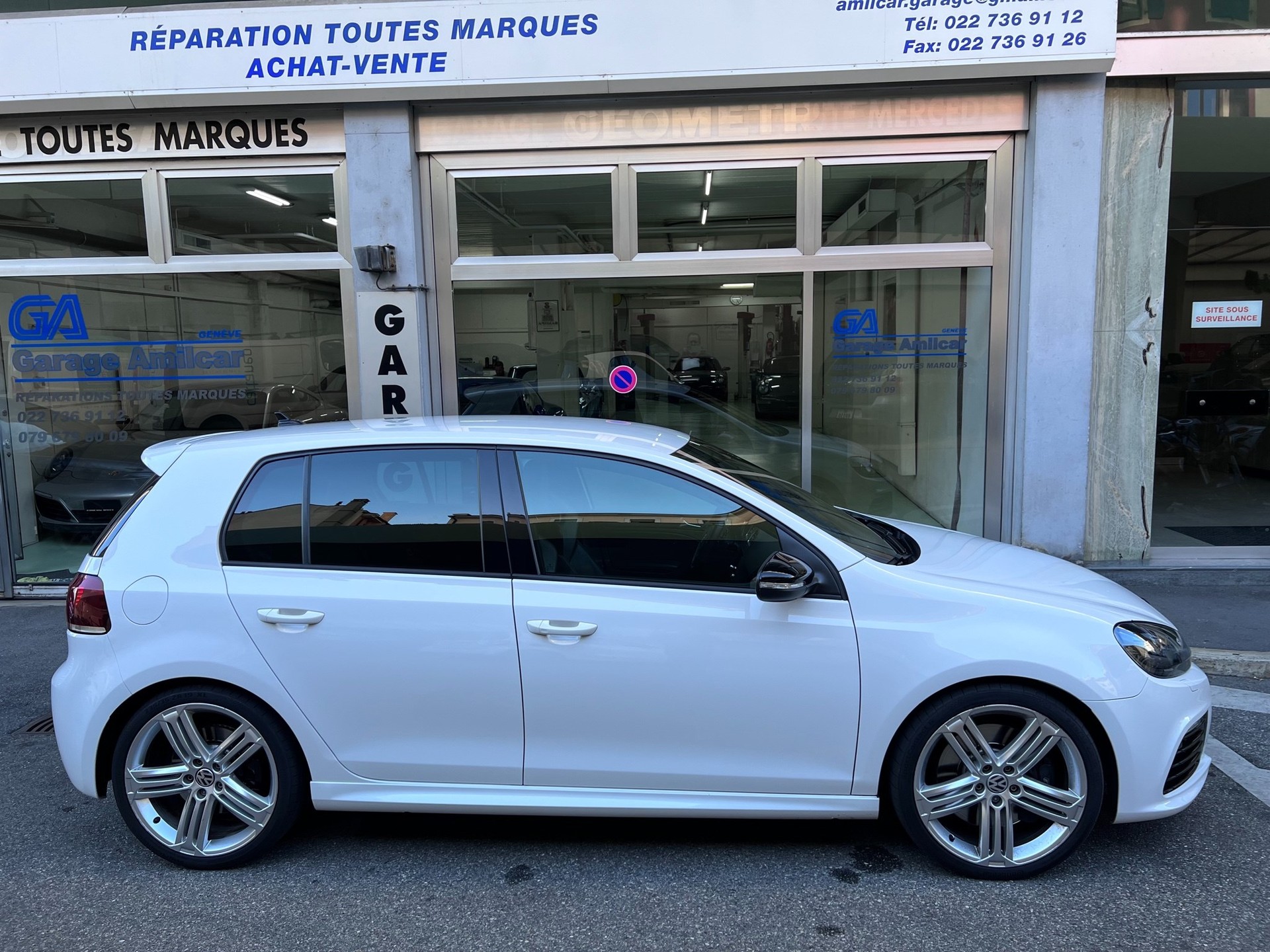 VW Golf 2.0 TSI R 4Motion-image-12