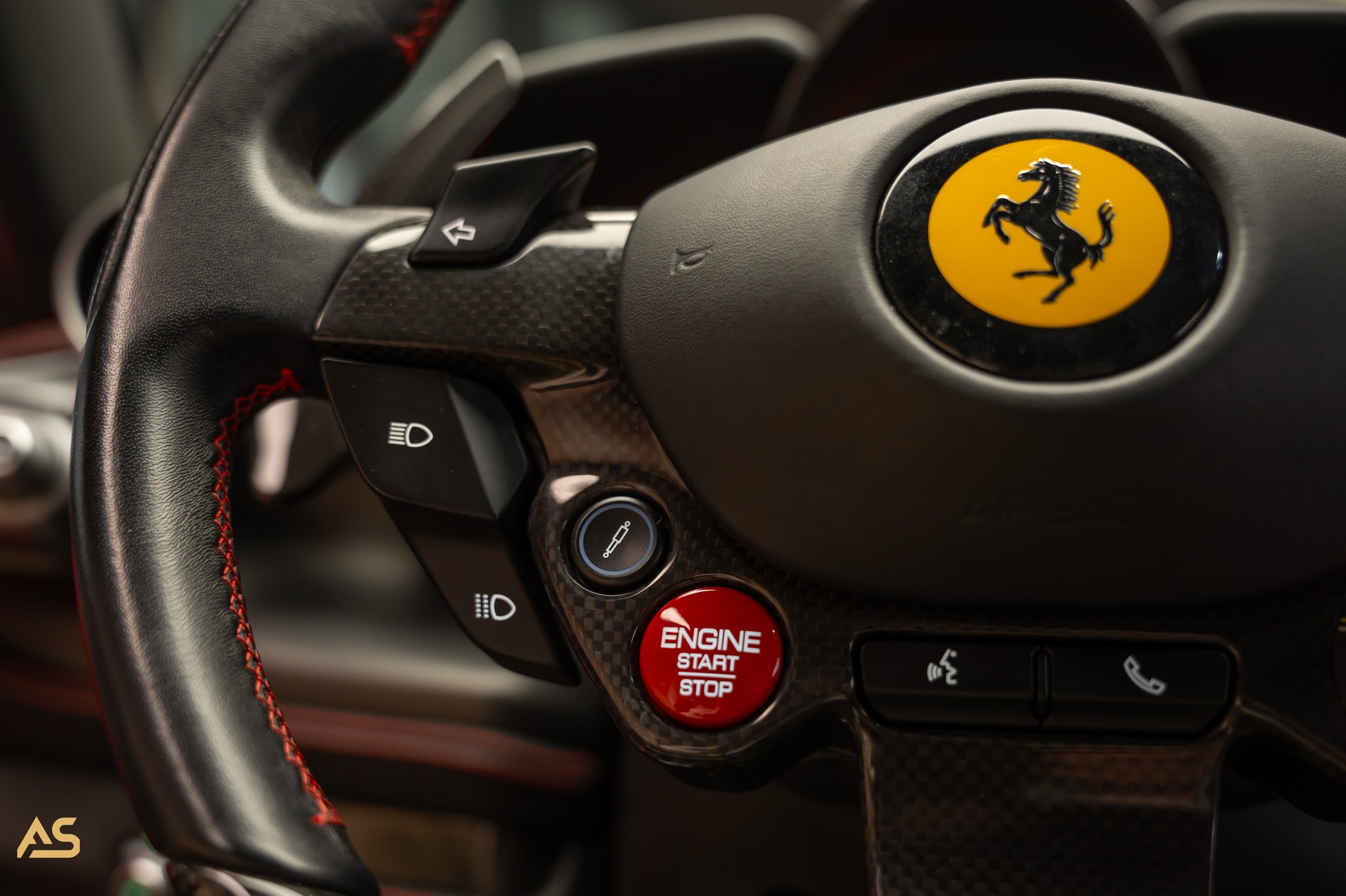 FERRARI F8 Tributo (CH) ROSSO CORSA | FERRARI GARANTIE | Liftsystem | Carbon-image-21